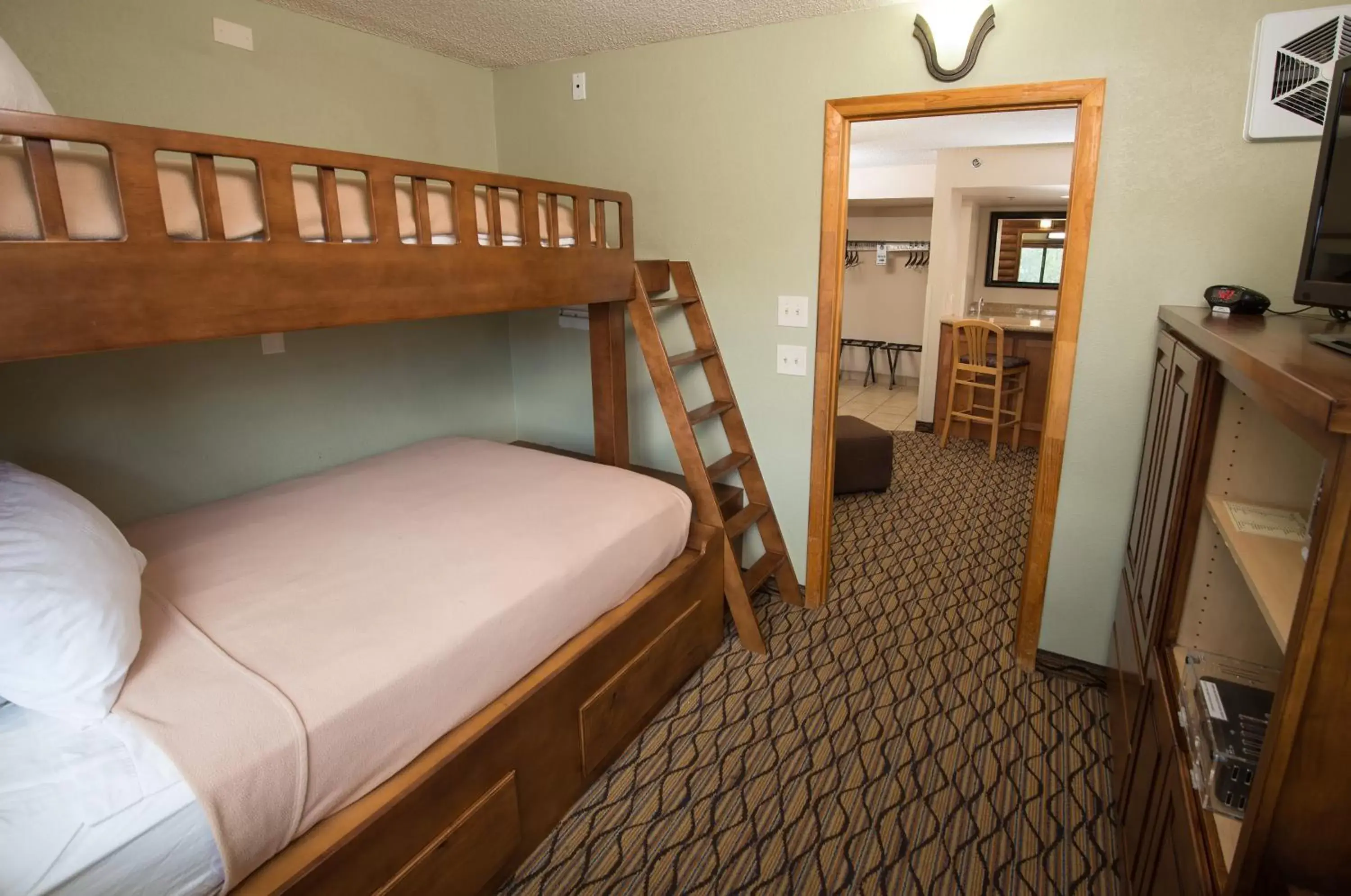 bunk bed in Holiday Inn Express Grand Canyon, an IHG Hotel