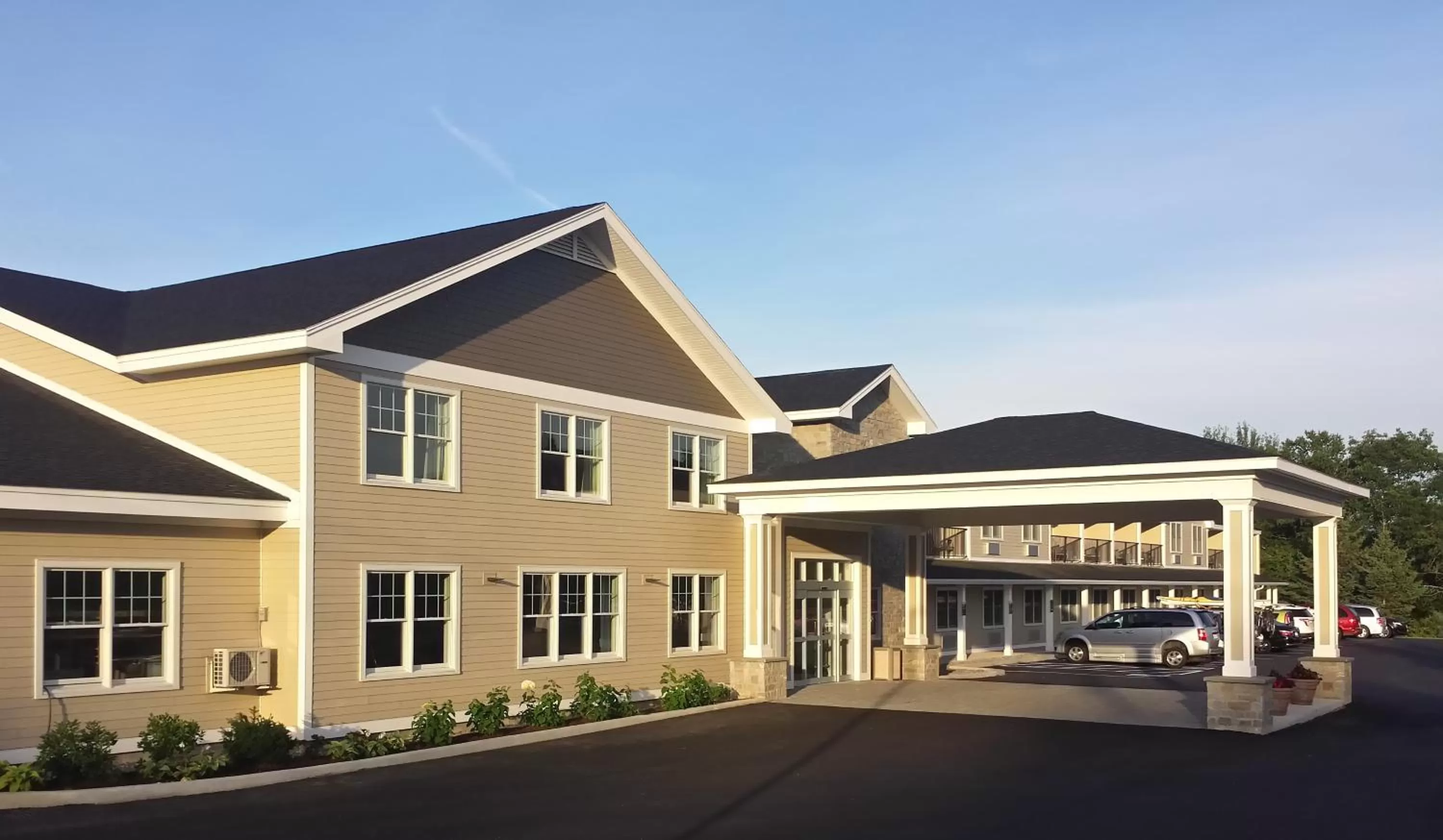Facade/entrance in Belfast Harbor Inn