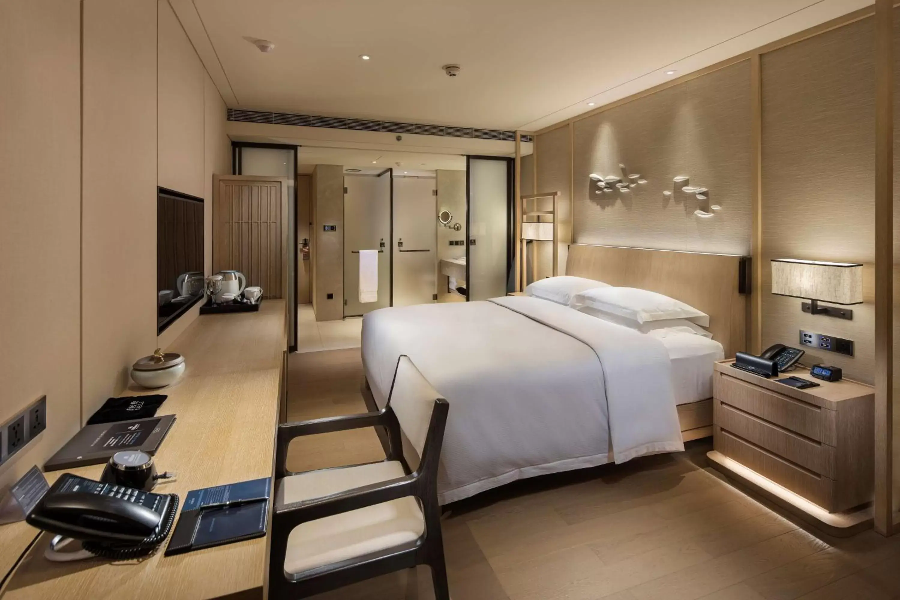 Bed in Hilton Shenzhen Shekou Nanhai