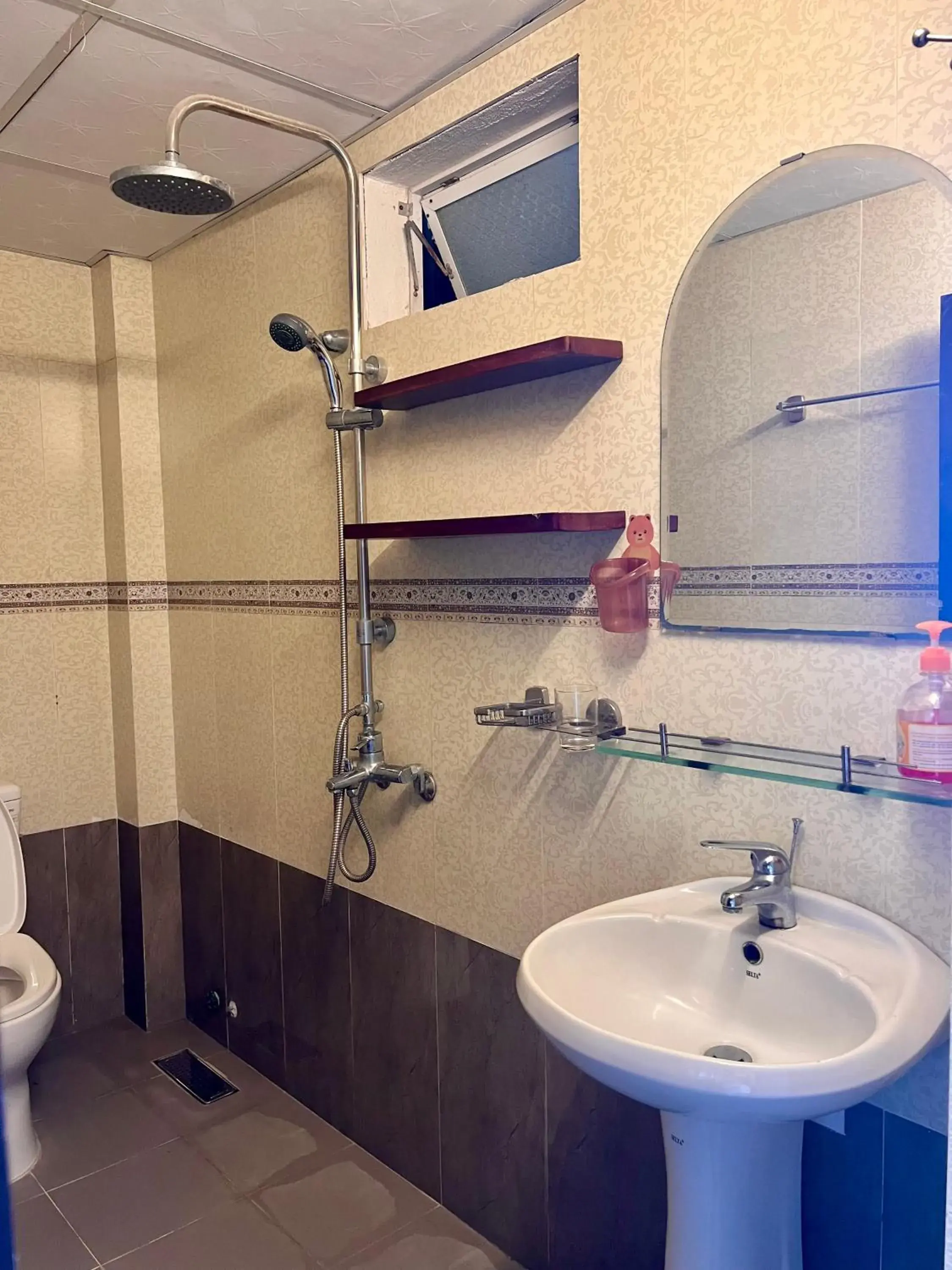 Shower, Bathroom in Hoi An Ngo Homestay