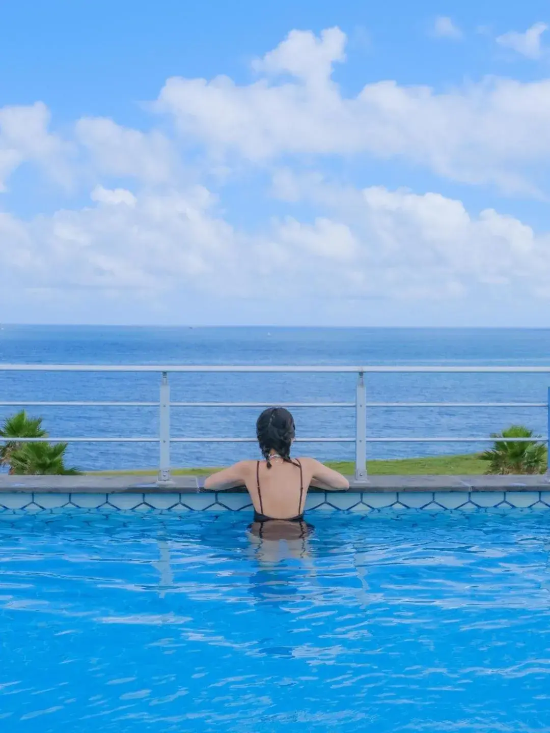 Swimming Pool in Sun And Moon Resort