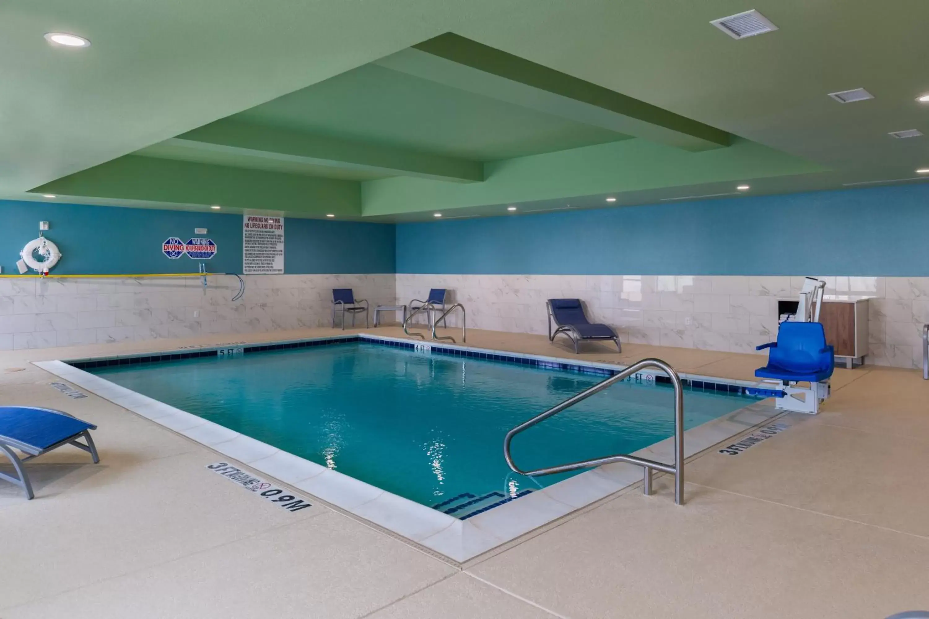 Swimming Pool in Holiday Inn Express Fort Worth West, an IHG Hotel