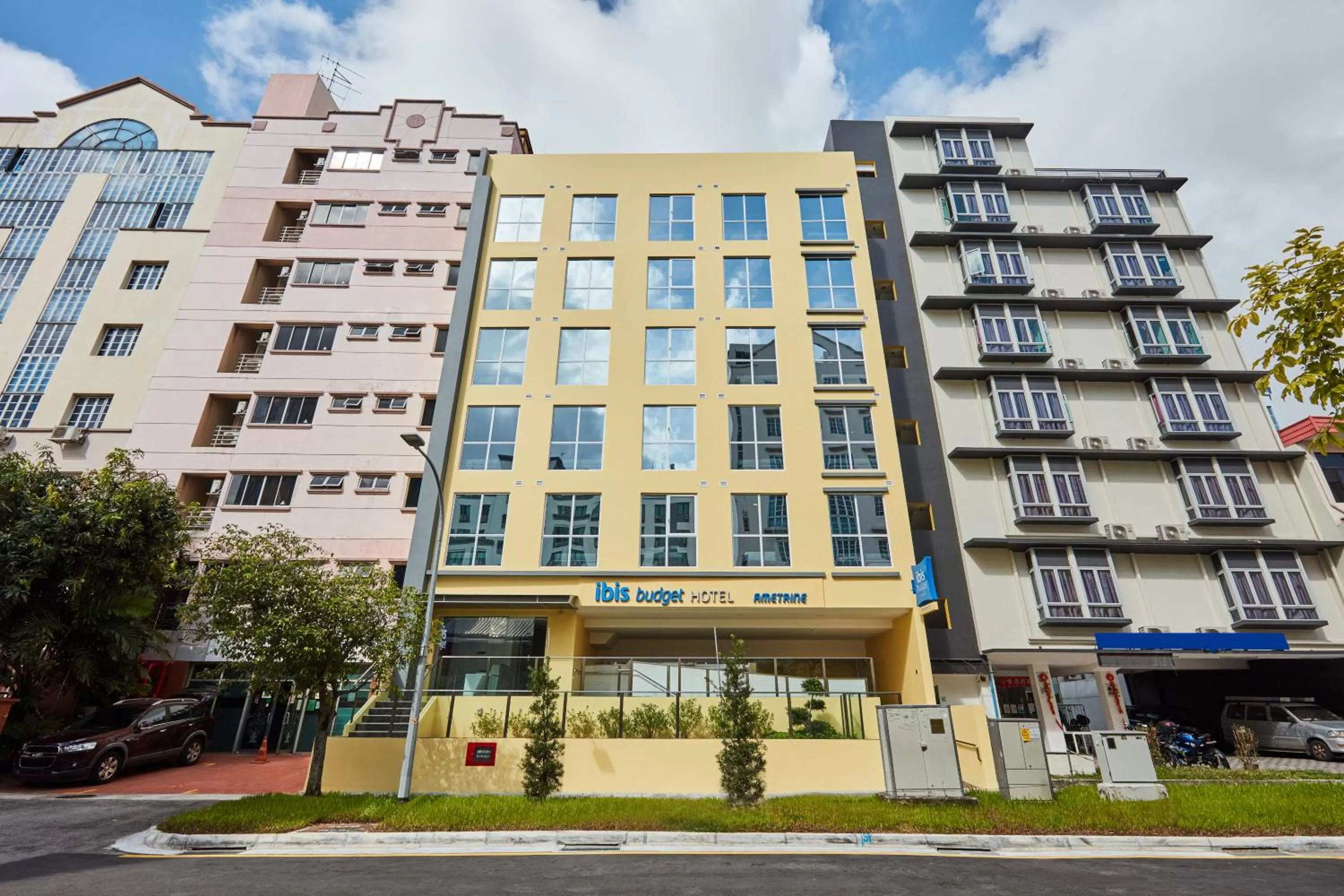 Property building in ibis budget Singapore Ametrine