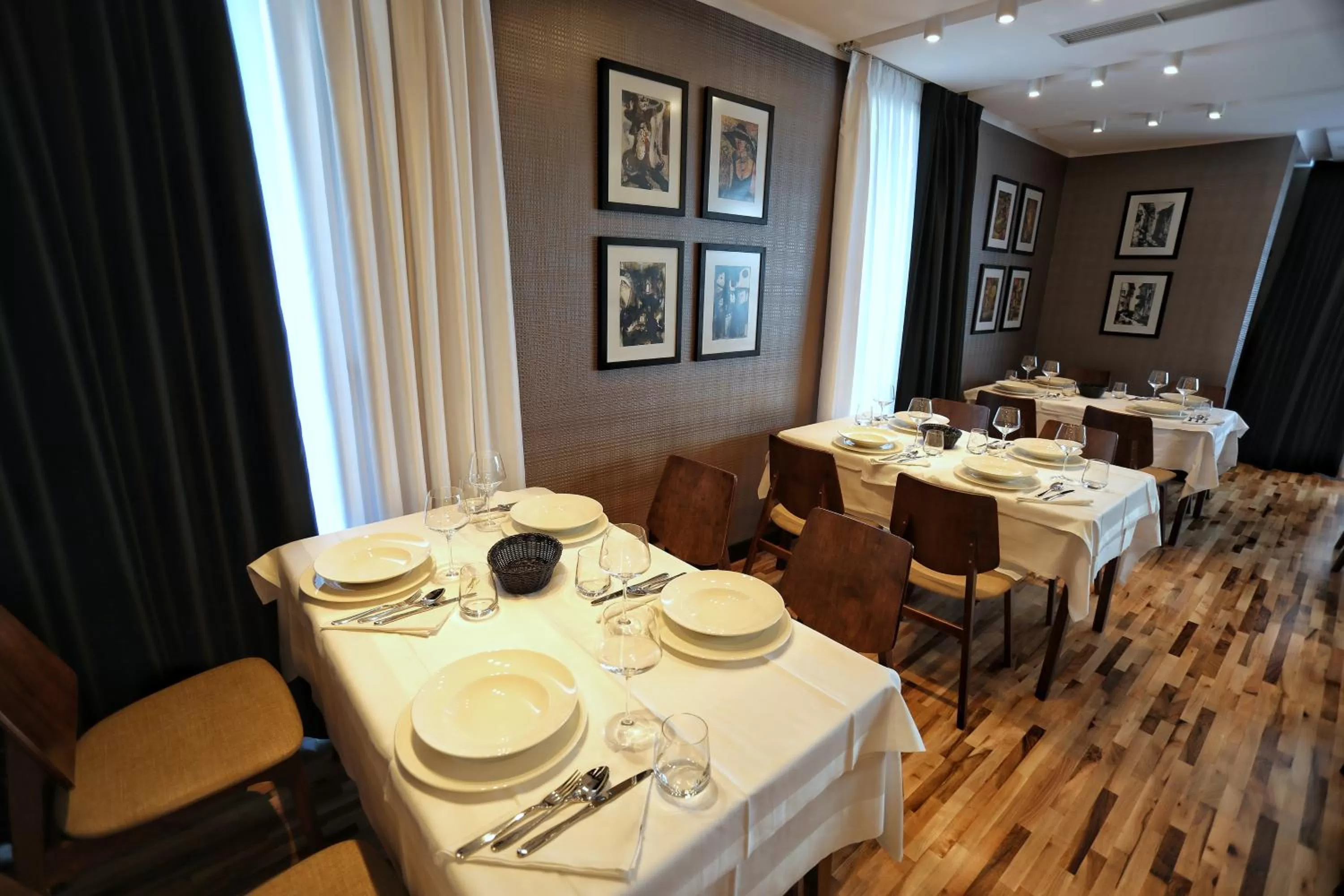 Restaurant/places to eat in Privilege Hotel & Spa