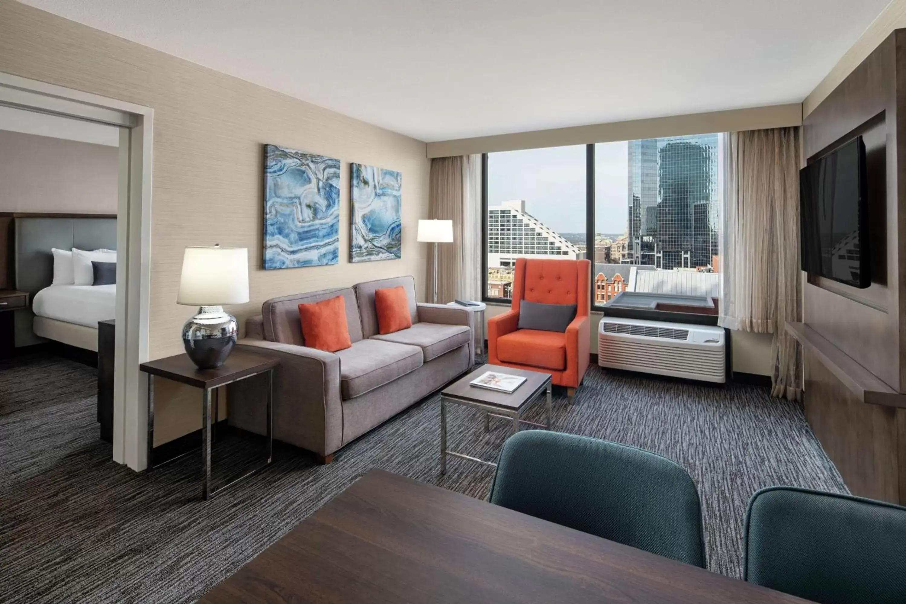 Living room, Seating Area in Embassy Suites Fort Worth - Downtown