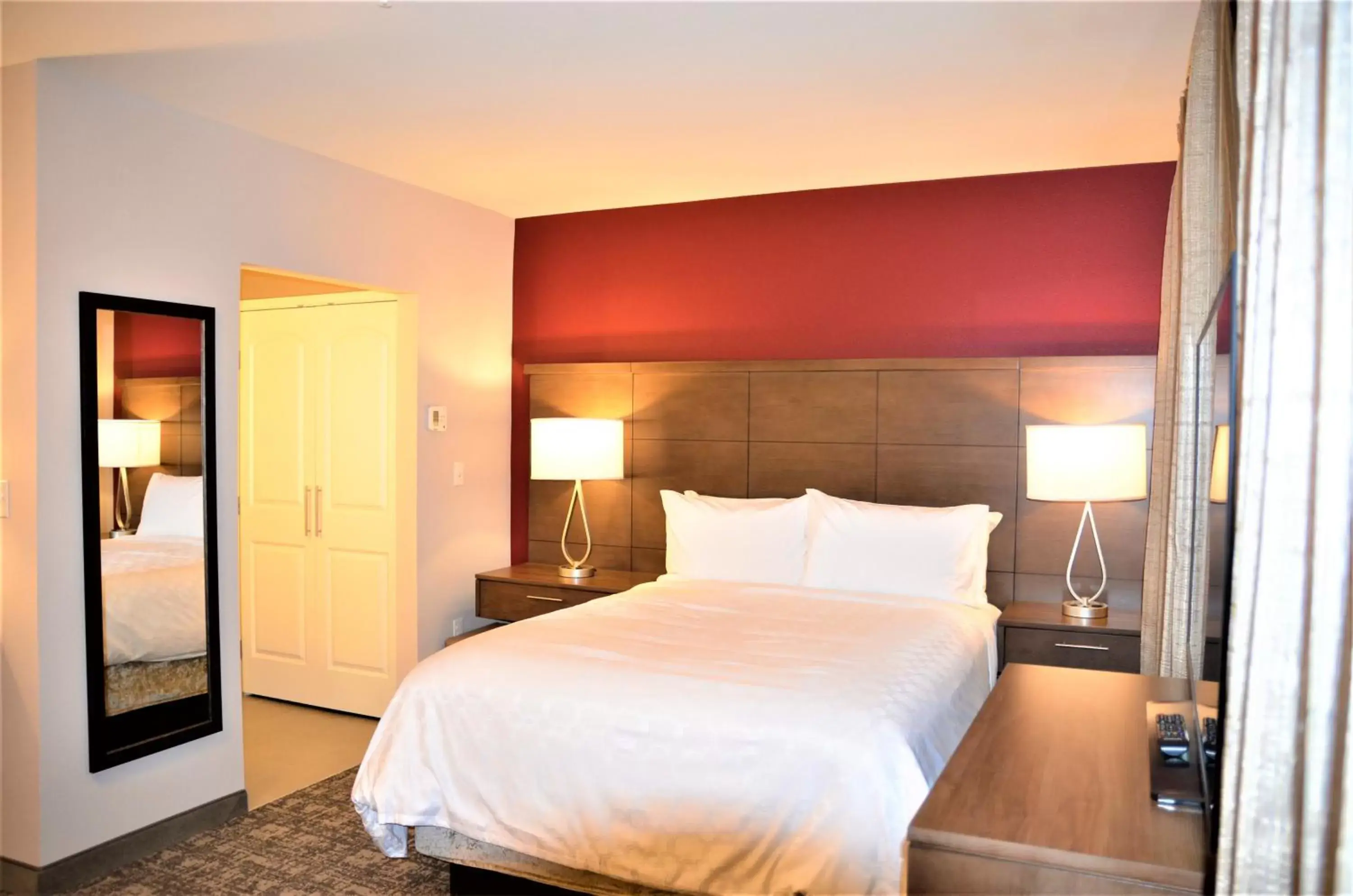 Studio Queen Suite with Accessible Roll-In Shower - Non-Smoking in Staybridge Suites - Orenco Station, an IHG Hotel