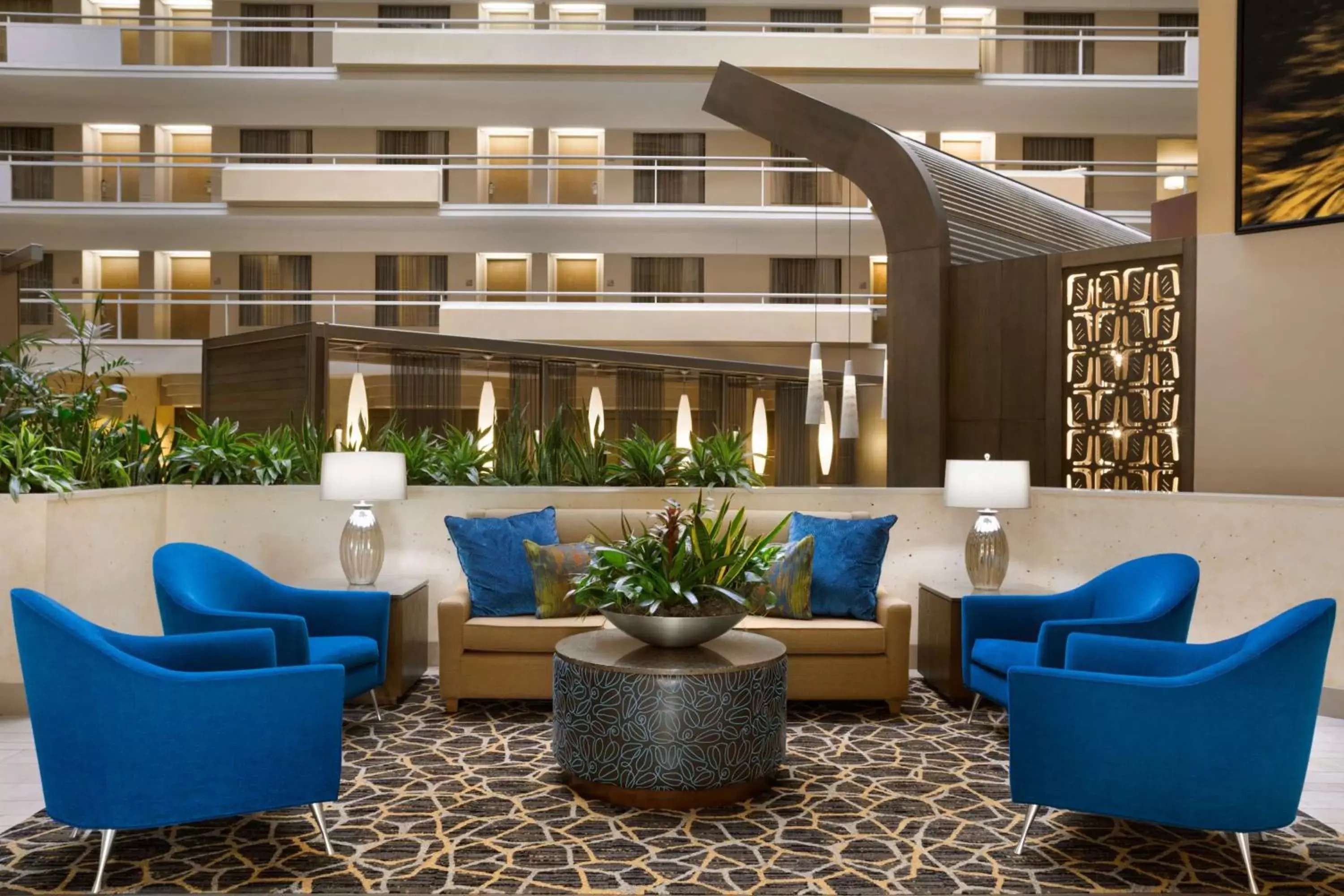 Lobby or reception in Embassy Suites San Antonio Airport