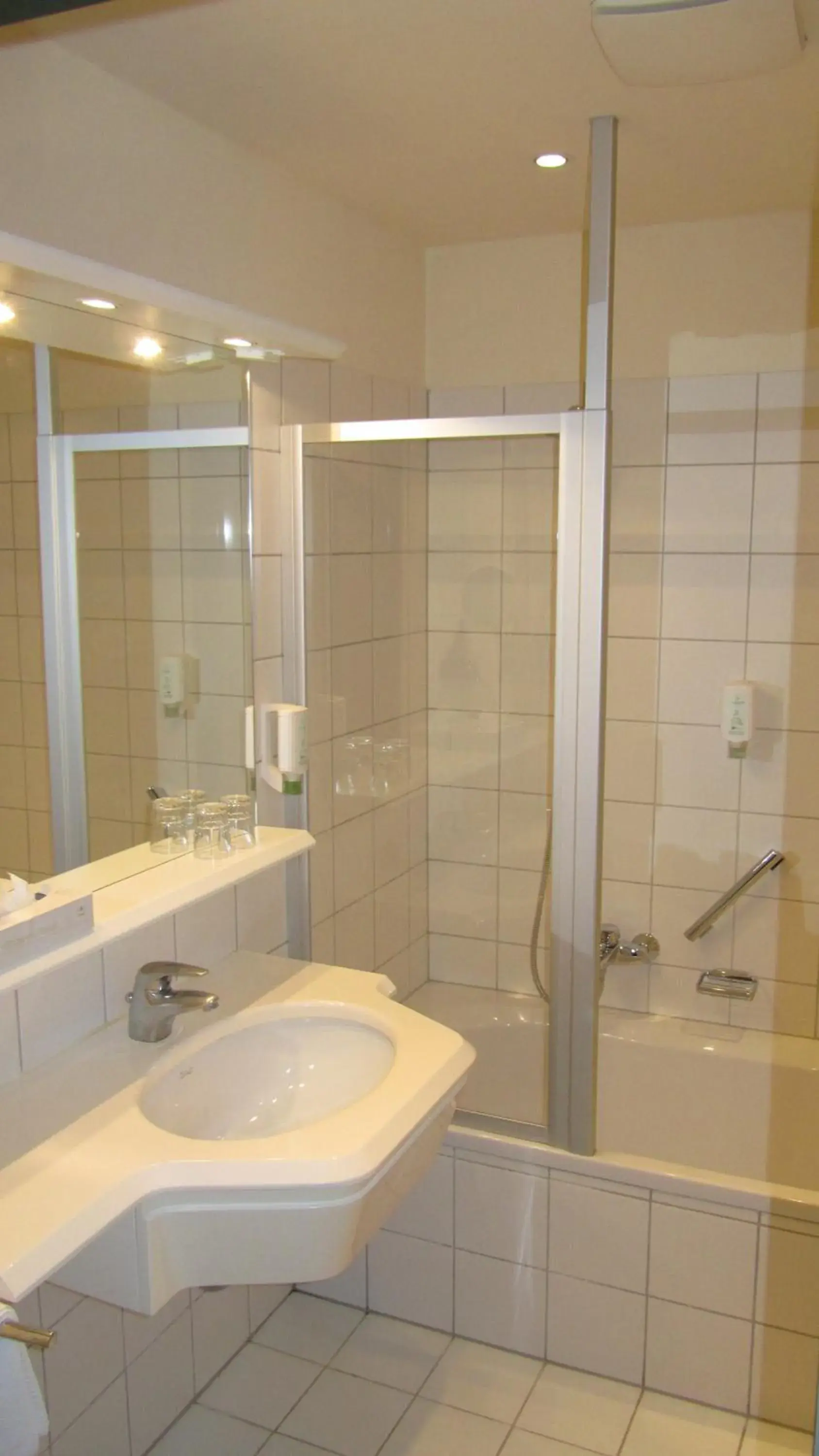 Bathroom in Hotel Schöne Aussicht