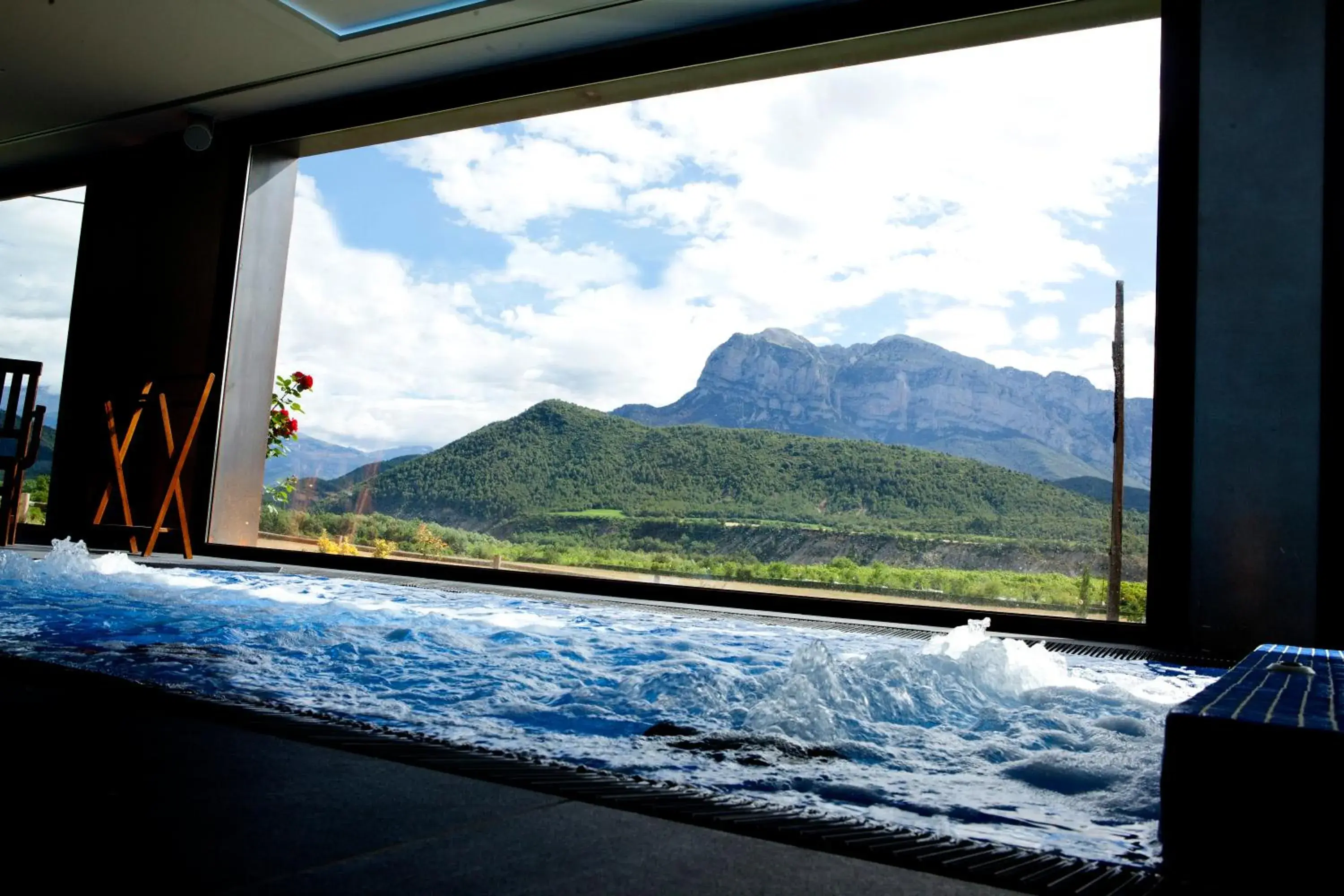 Hot Tub, Mountain View in Hotel & SPA Peña Montañesa