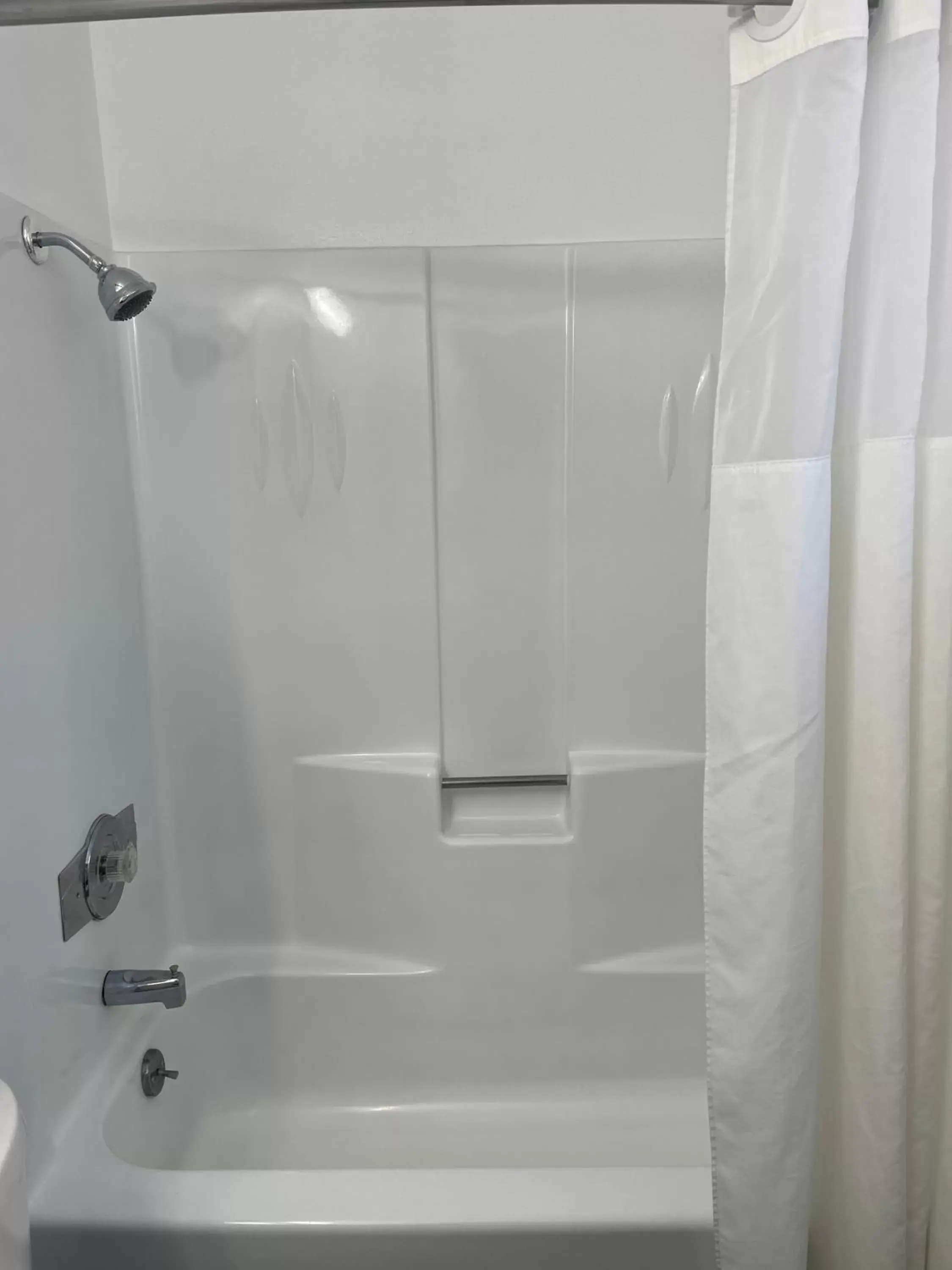 Shower, Bathroom in Starlite Resort