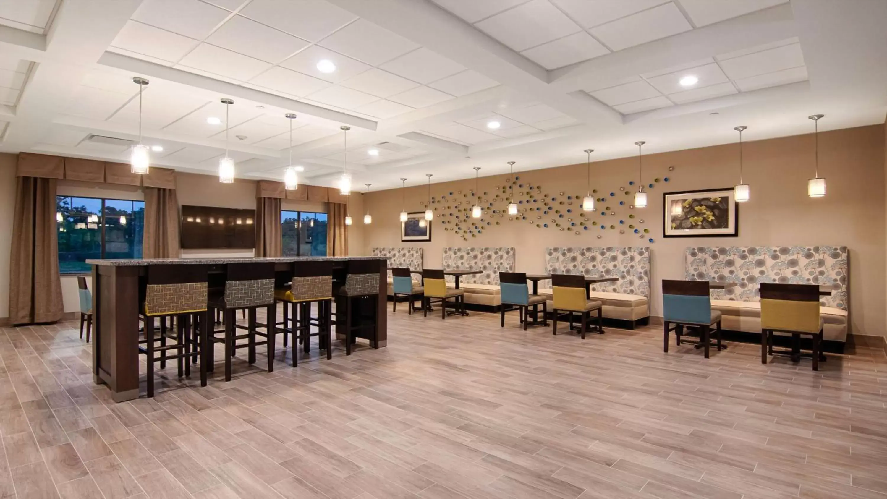 Restaurant/Places to Eat in Best Western Plus College Station Inn & Suites