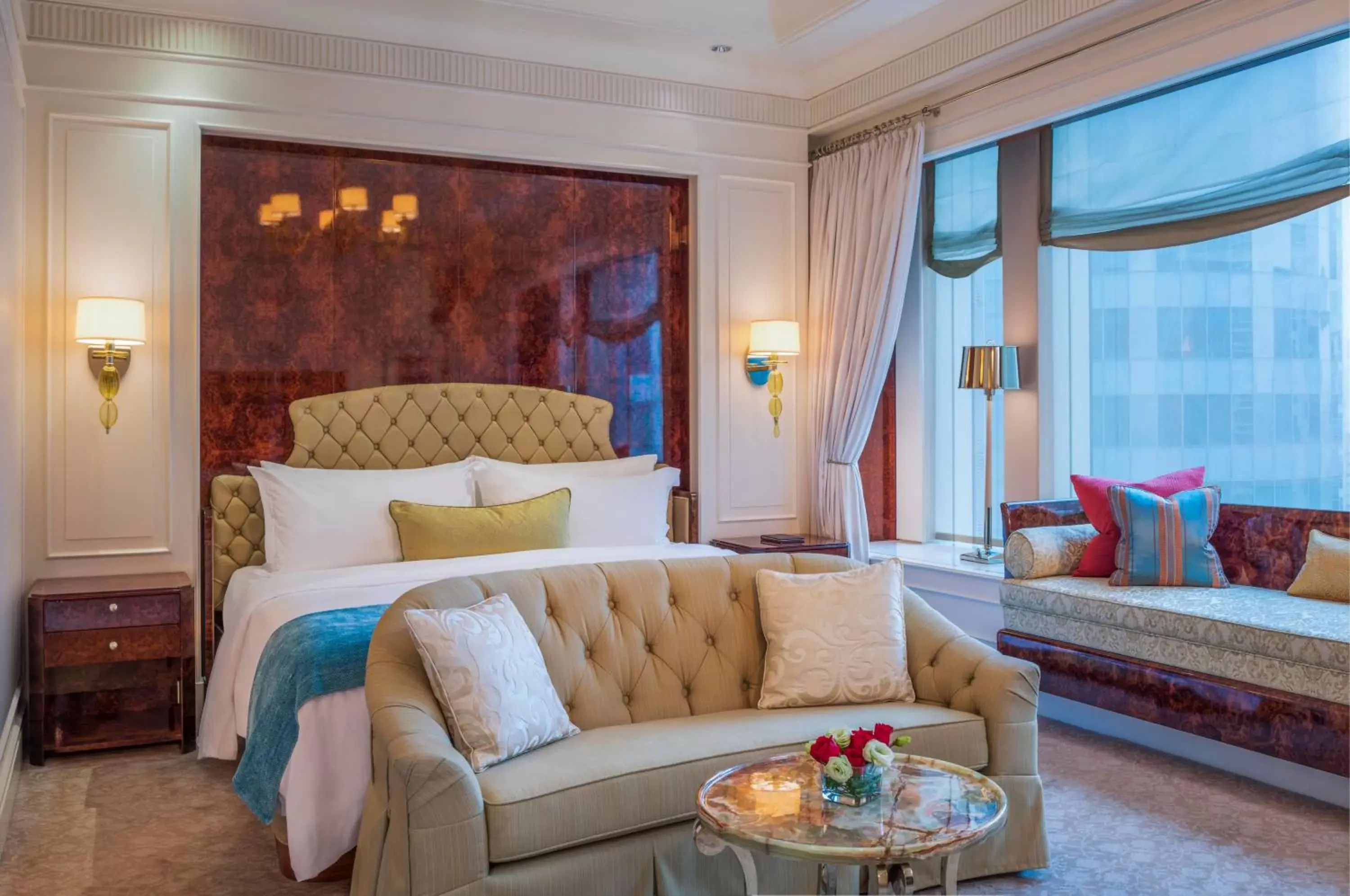 Photo of the whole room, Bed in The St Regis Singapore