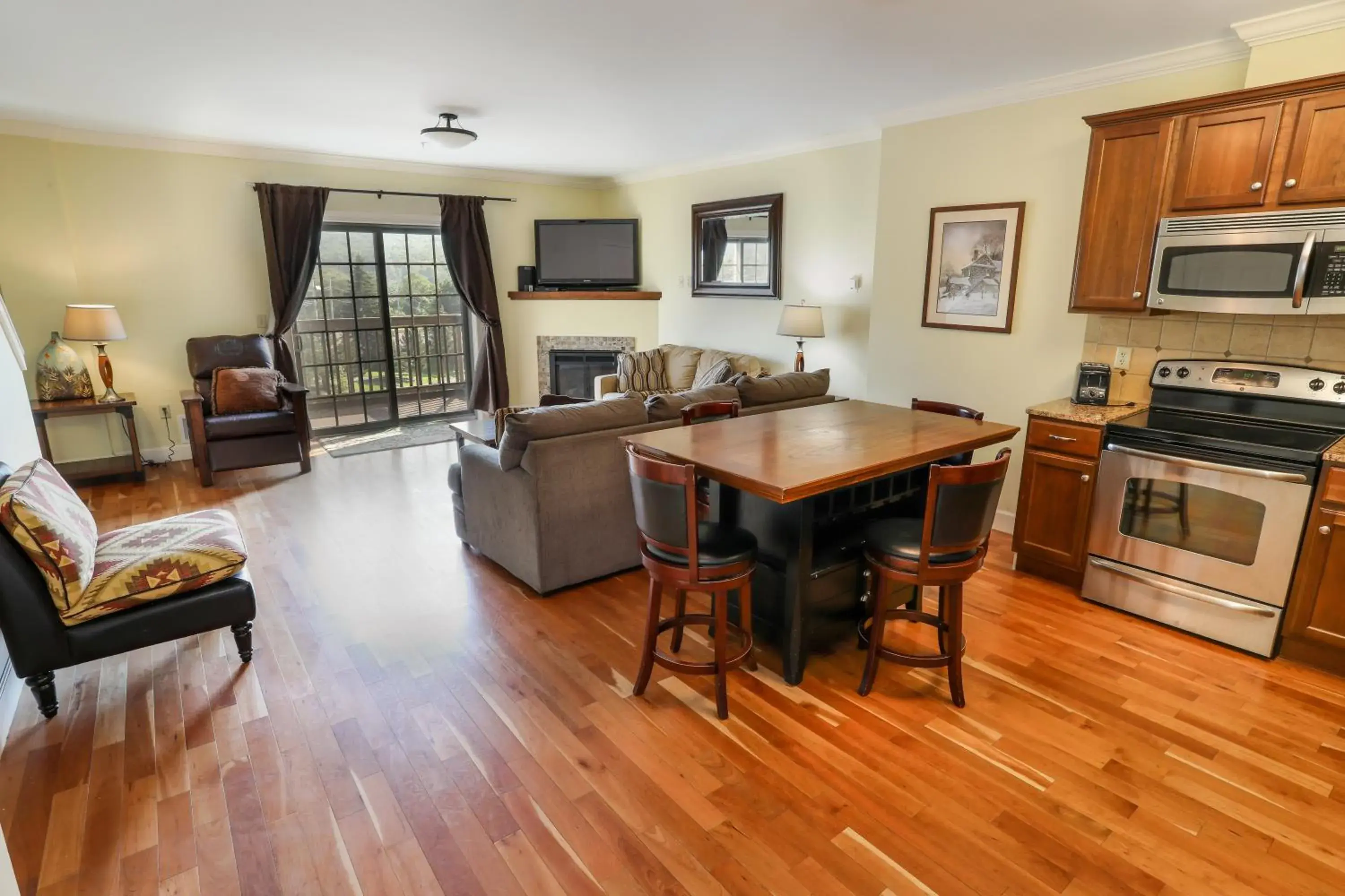 Living room, Dining Area in Kaatskill Mountain Club and Condos by Hunter Mountain