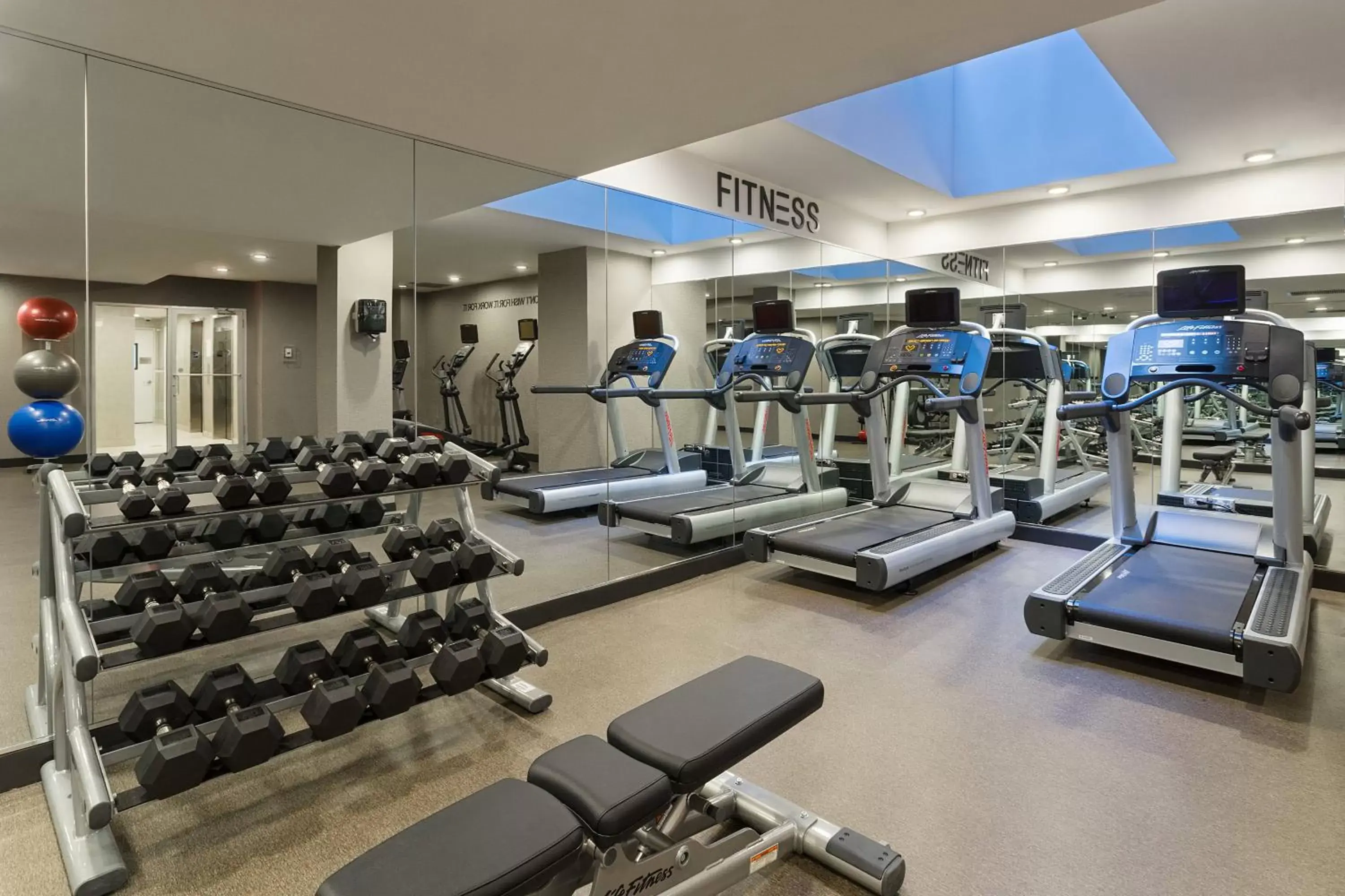 Fitness centre/facilities, Fitness Center/Facilities in Fairfield Inn & Suites by Marriott New York Manhattan/Central Park