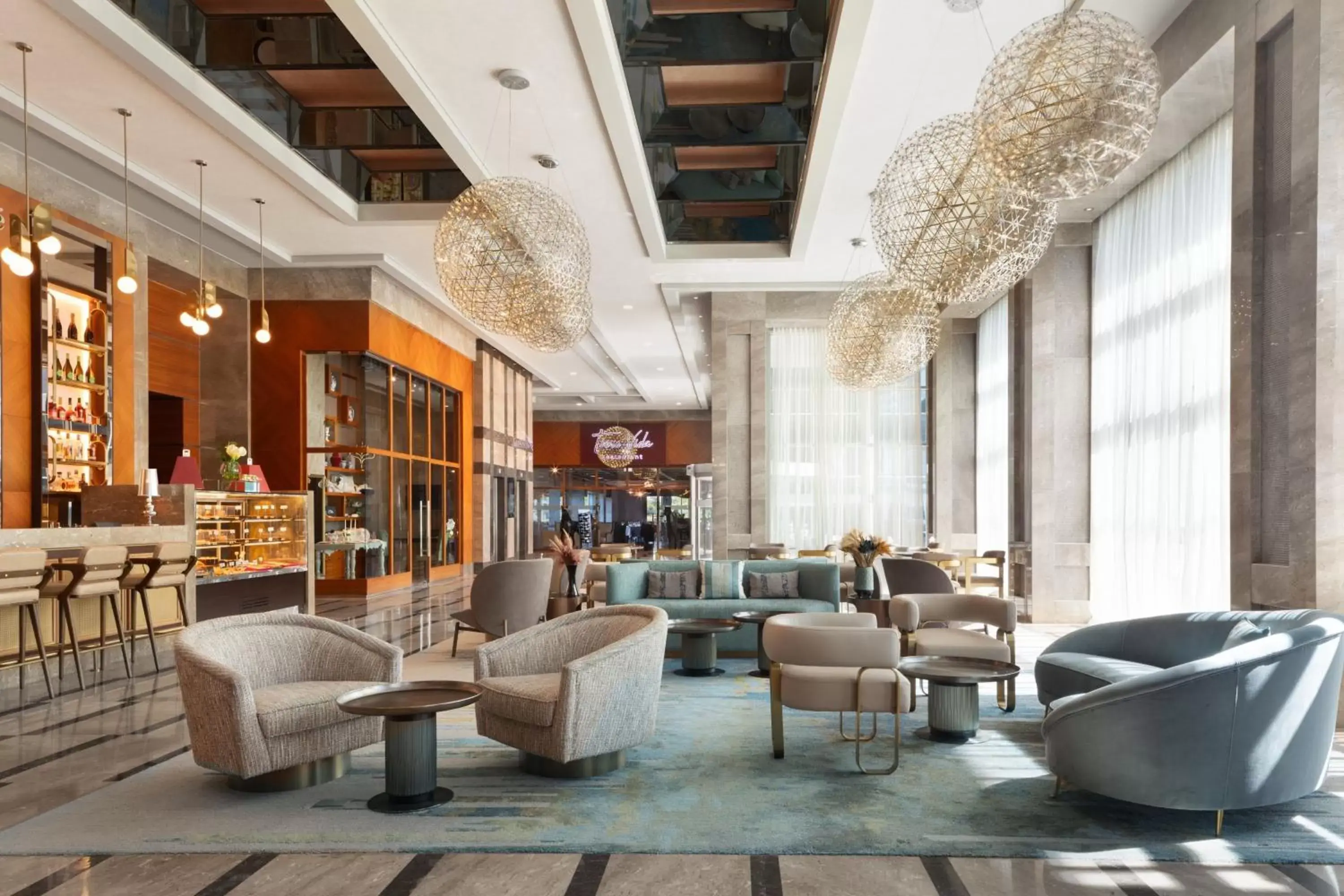 Lobby or reception, Lounge/Bar in Sheraton Bursa Hotel