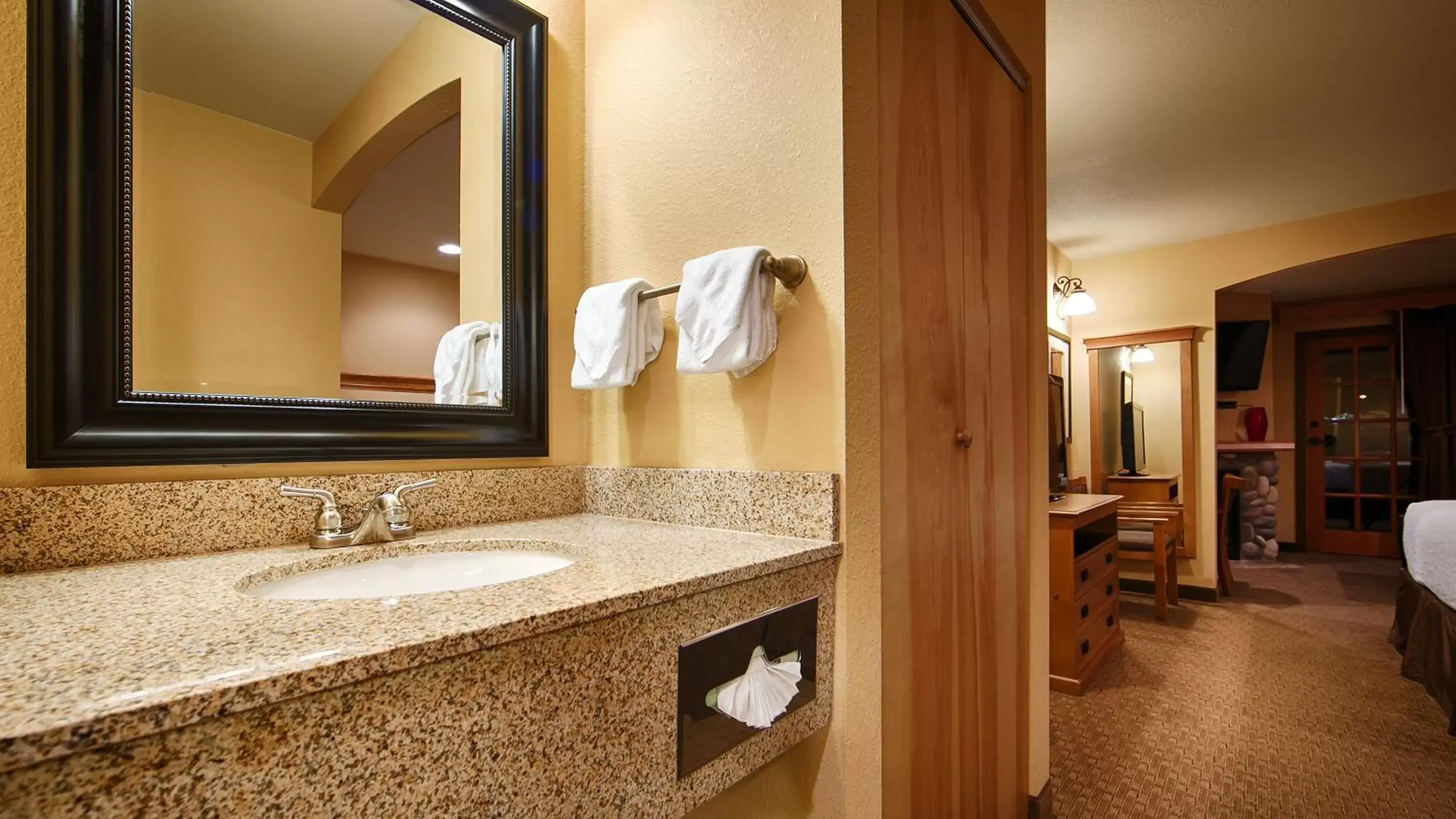 Bathroom in Icicle Village Resort