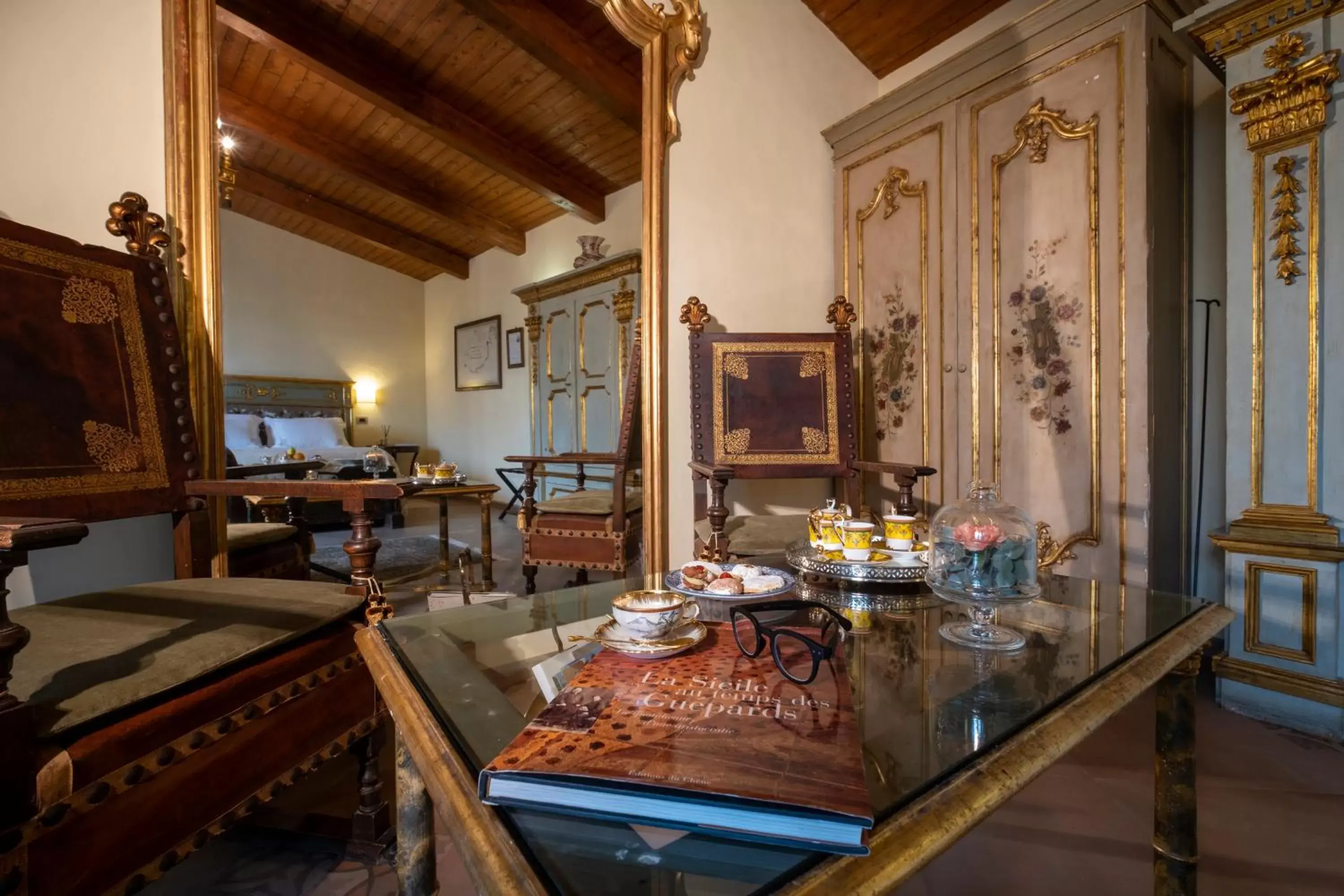 Seating area, Restaurant/Places to Eat in Villa del Gattopardo