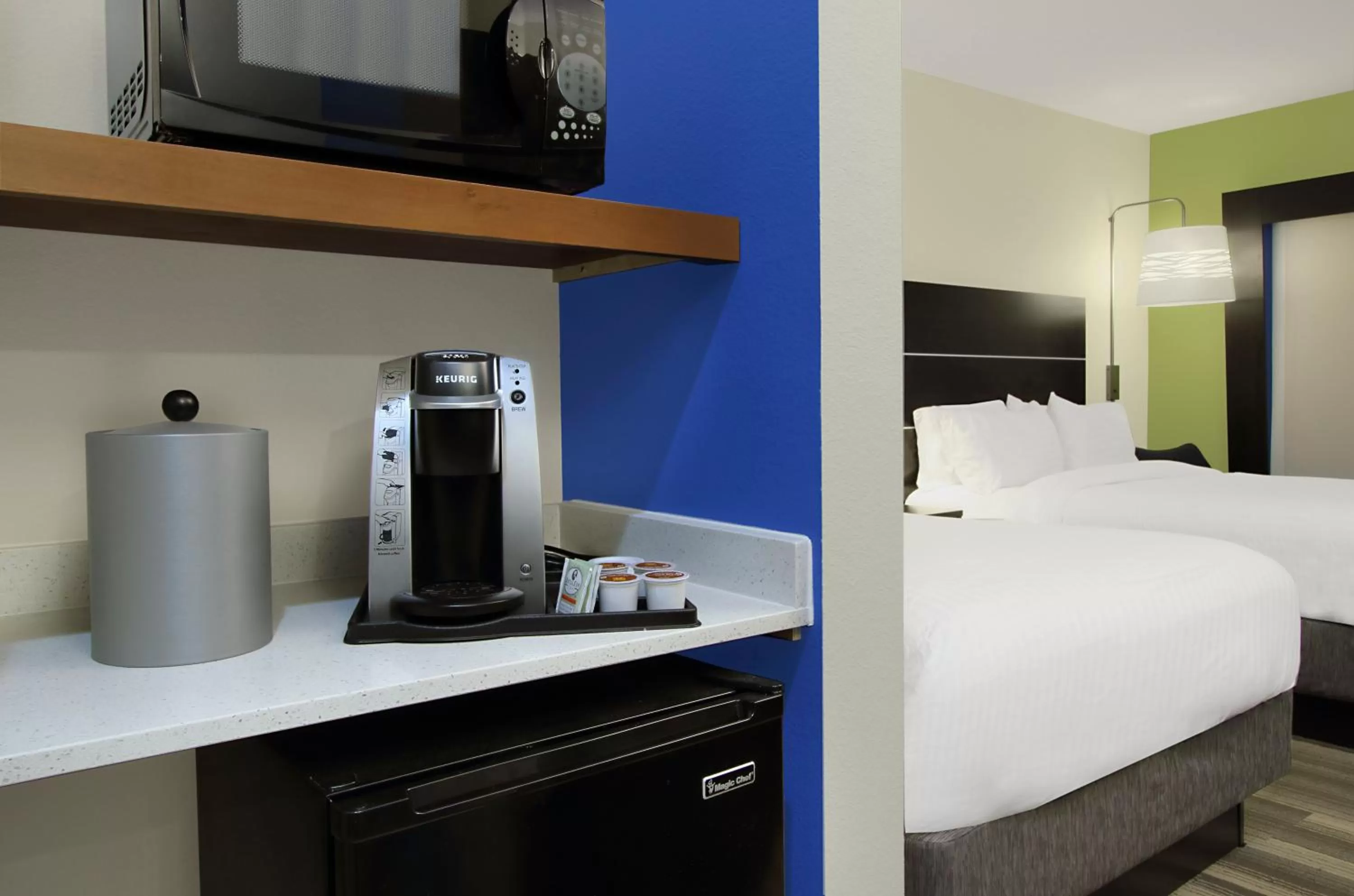 Photo of the whole room, Bed in Holiday Inn Express & Suites - Brookshire - Katy Freeway by IHG