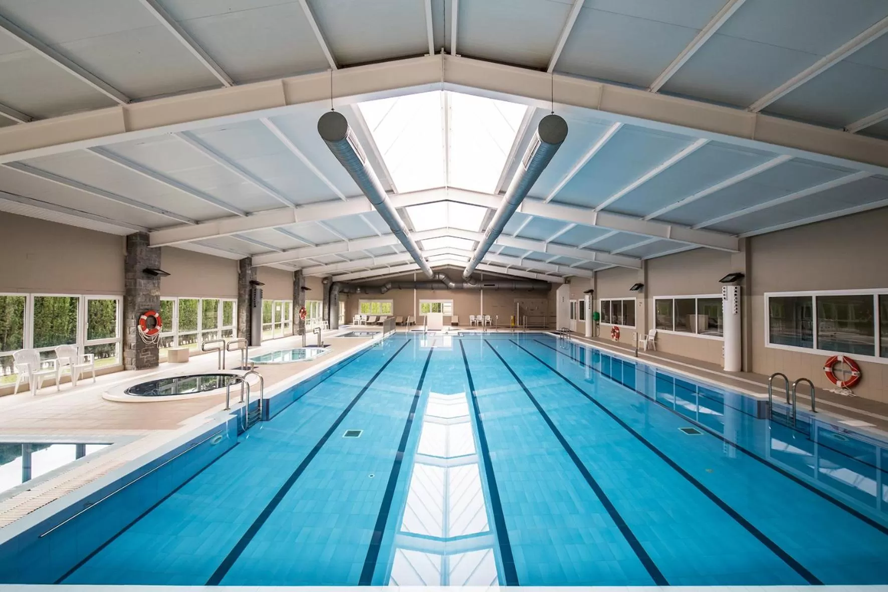 Swimming pool in Hotel Villa Virginia