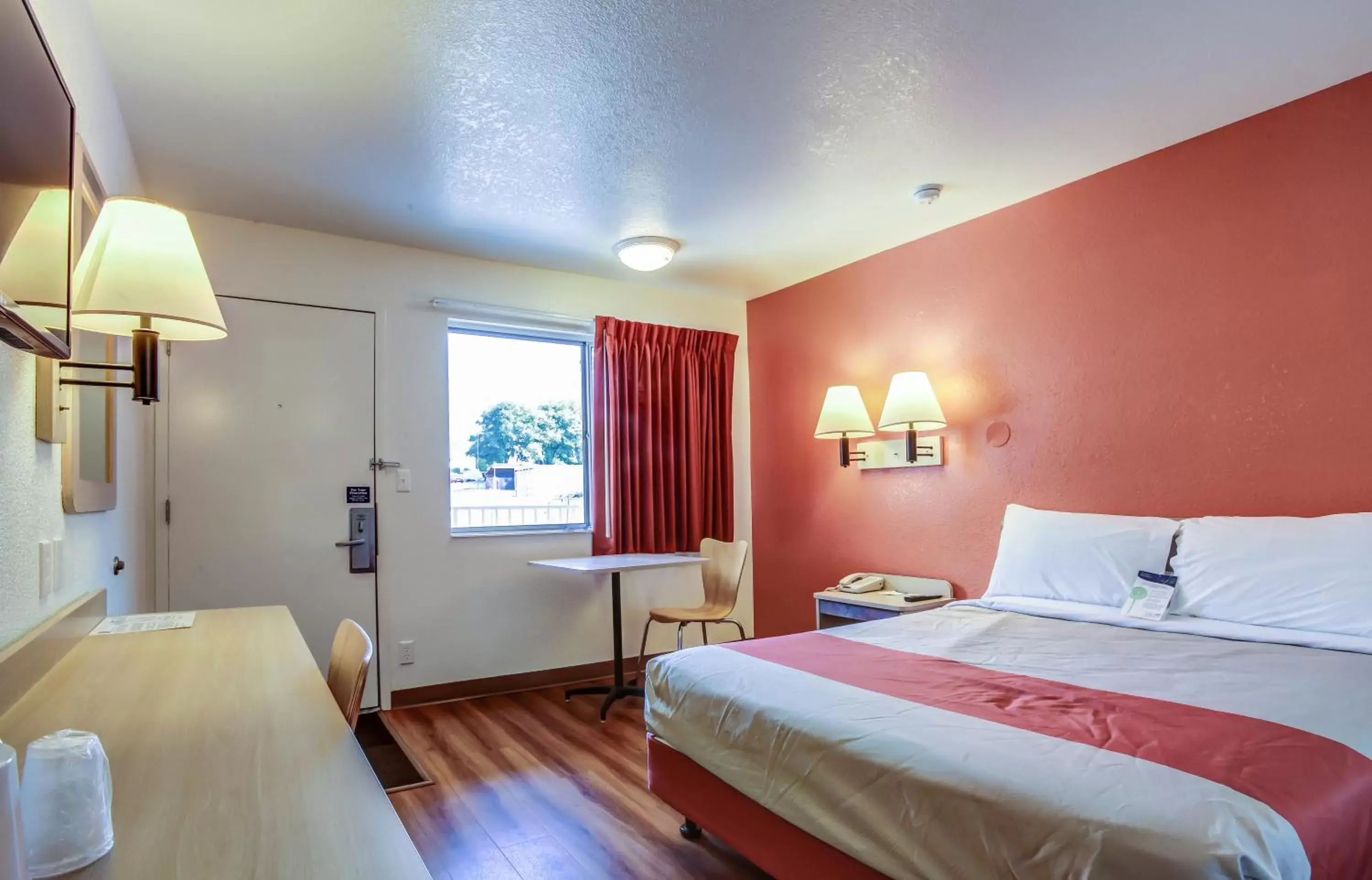 Bedroom in Motel 6-Grants Pass, OR