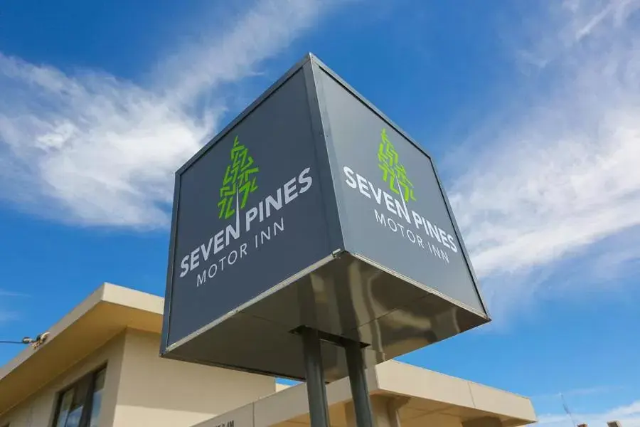 Logo/Certificate/Sign, Property Logo/Sign in Seven Pines Motor Inn