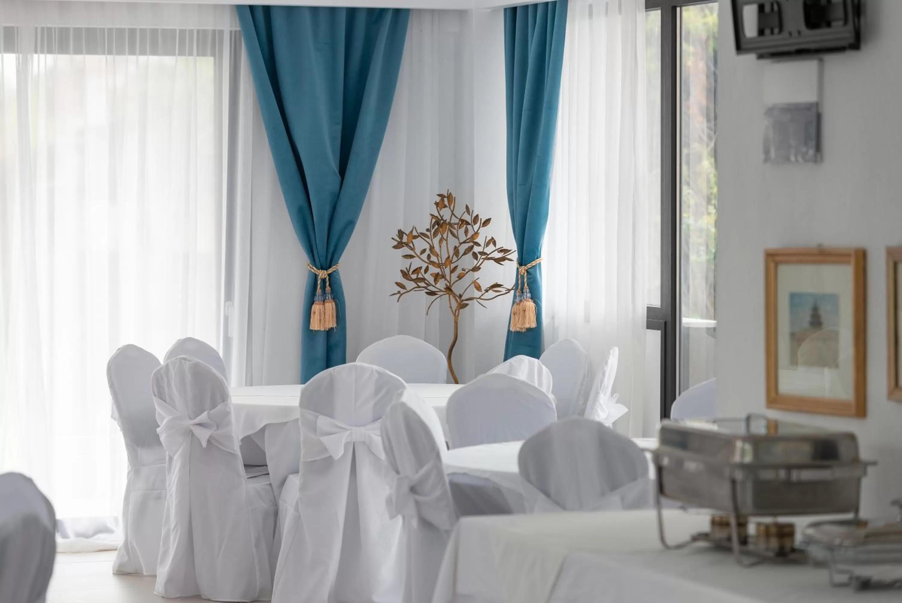 Dining area in Light Blue Hotel