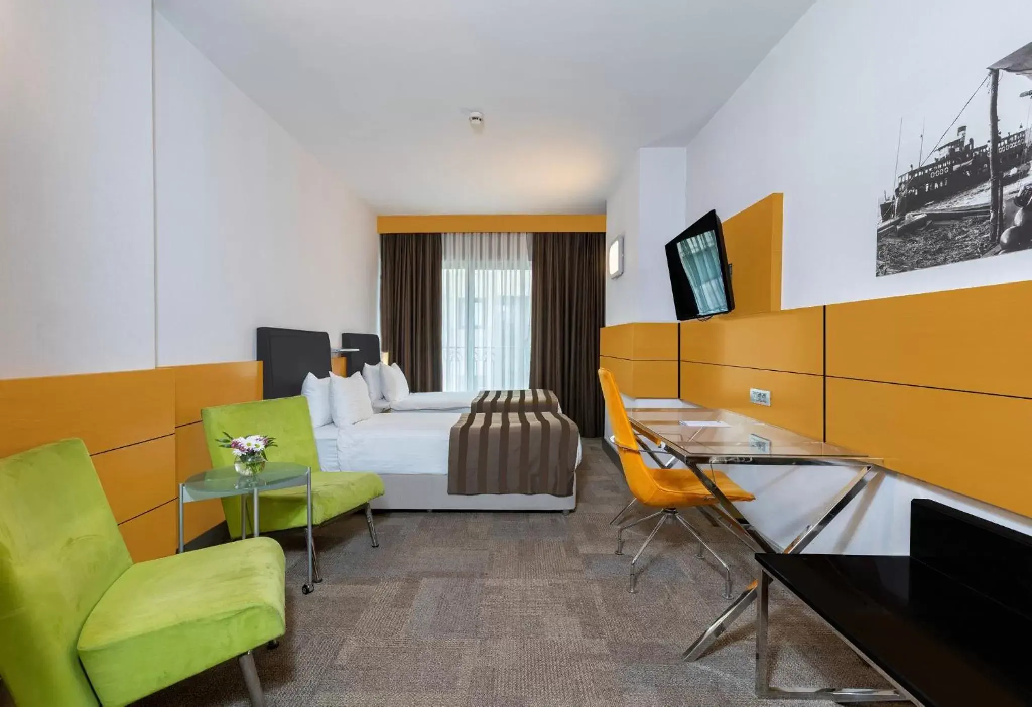 TV and multimedia in Point Hotel Taksim
