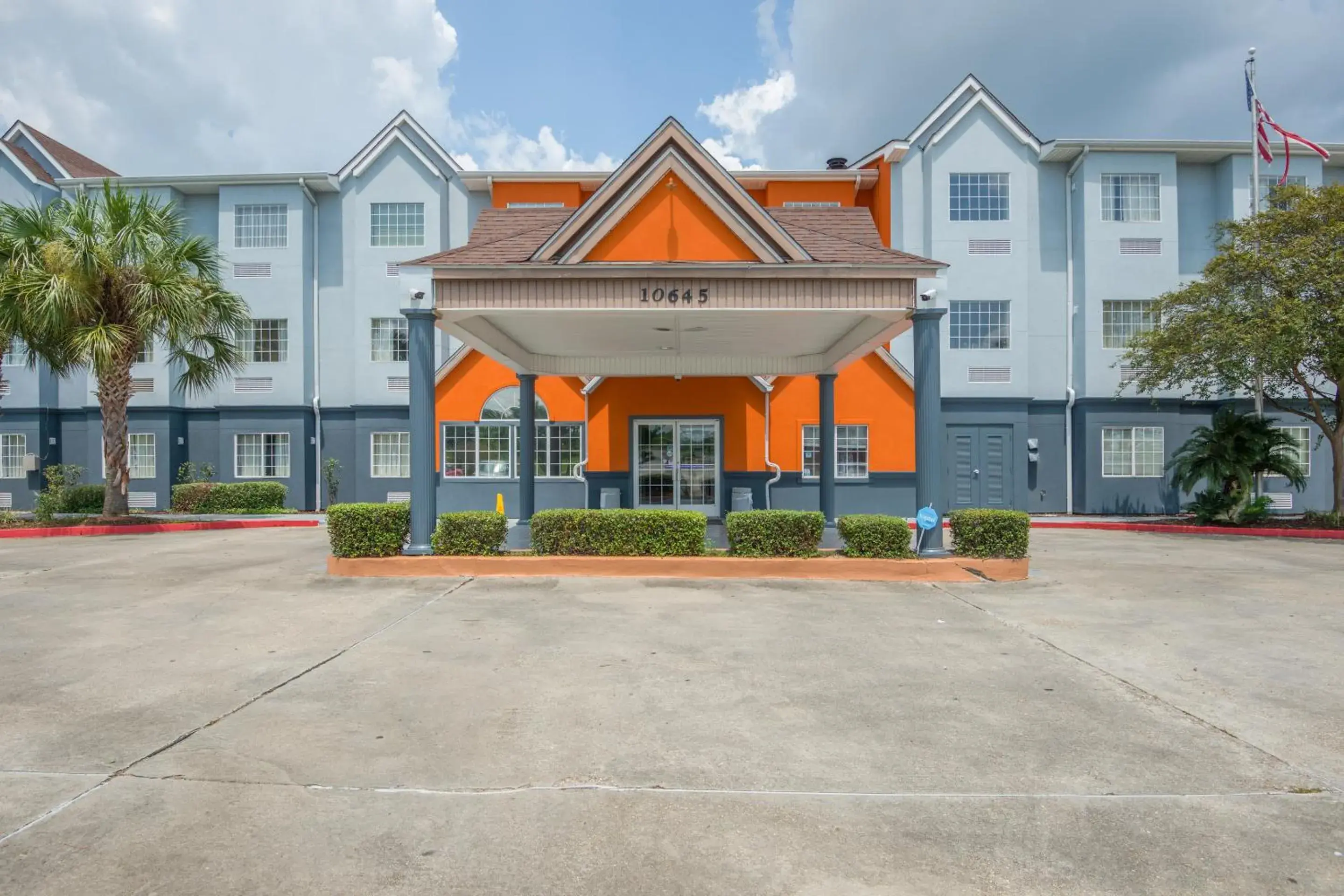 Facade/entrance, Property Building in Trident Inn & Suites, Baton Rouge