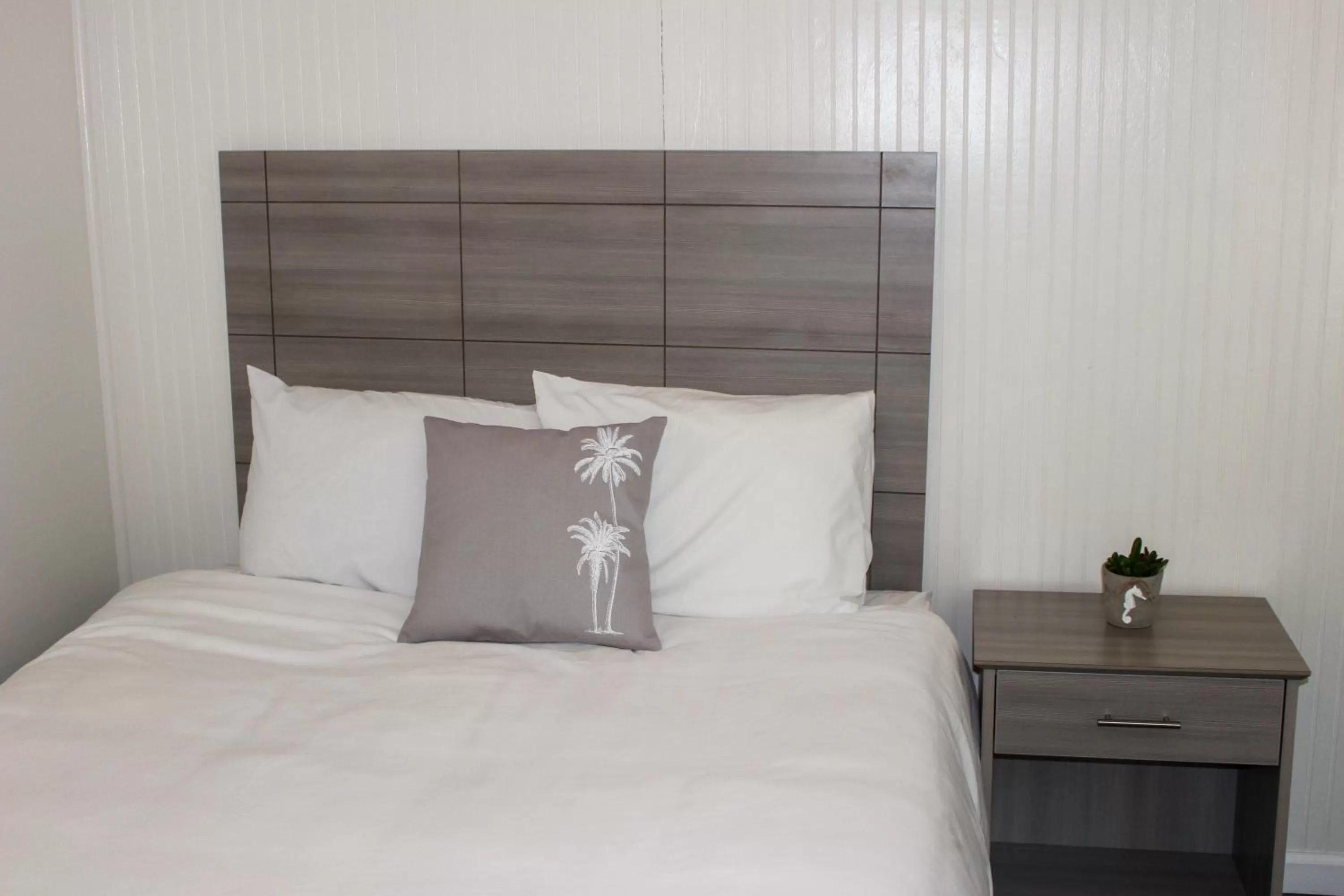 Bed in Hermosa Hotel