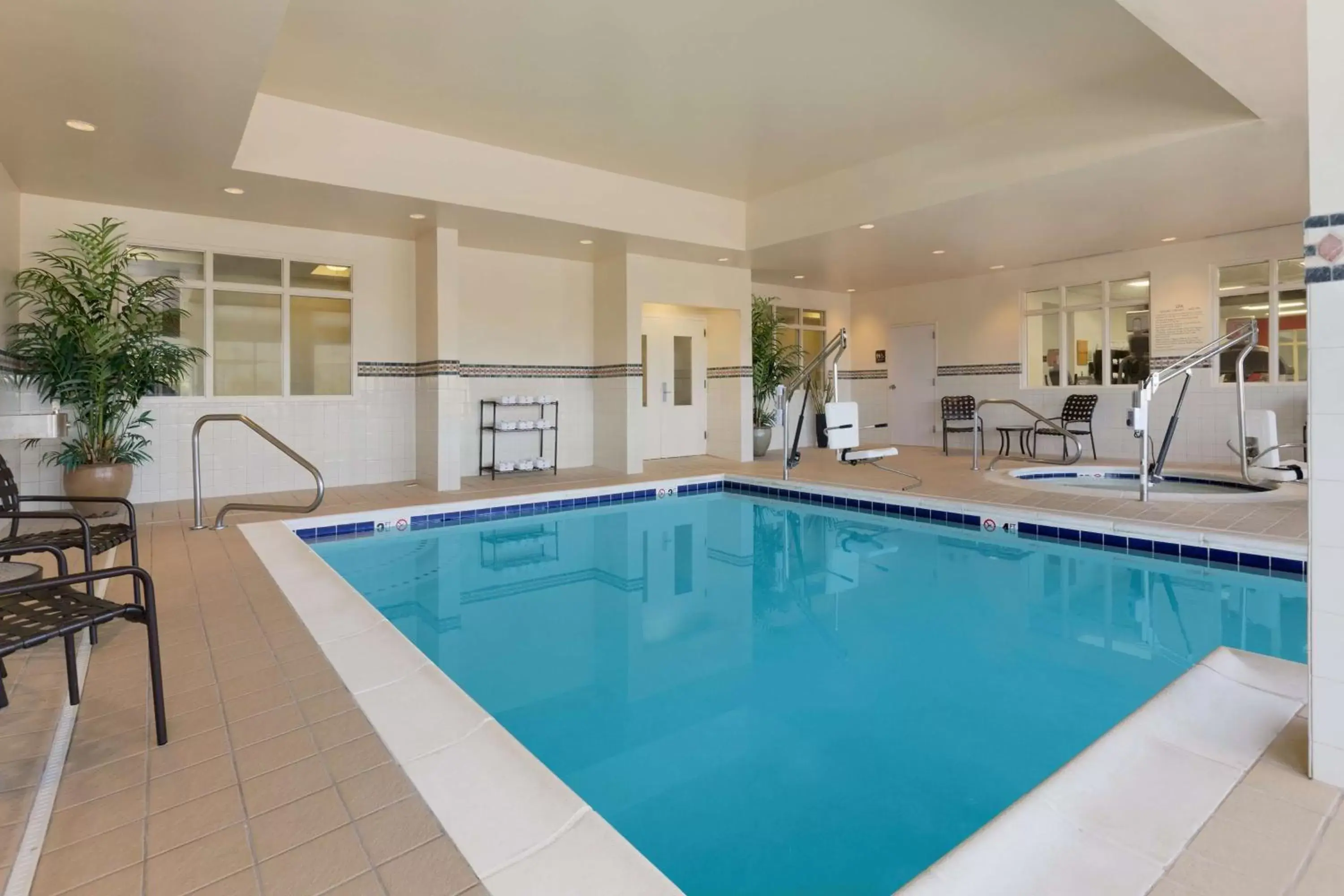 Pool view, Swimming Pool in Hilton Garden Inn Fredericksburg