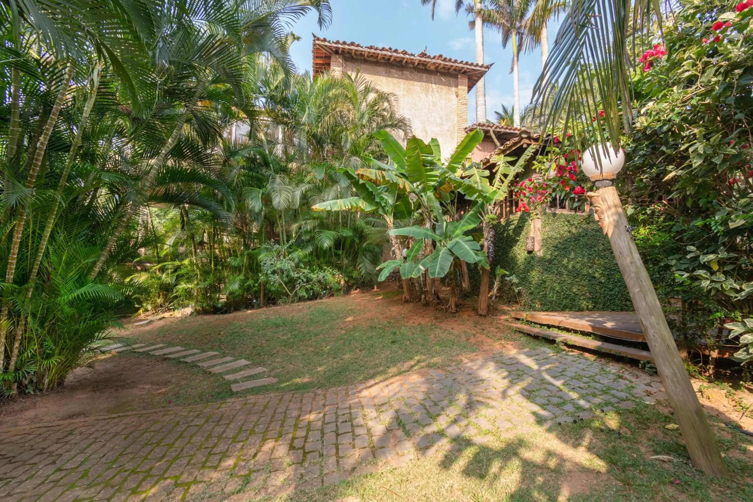 Garden in Pousada Afrika