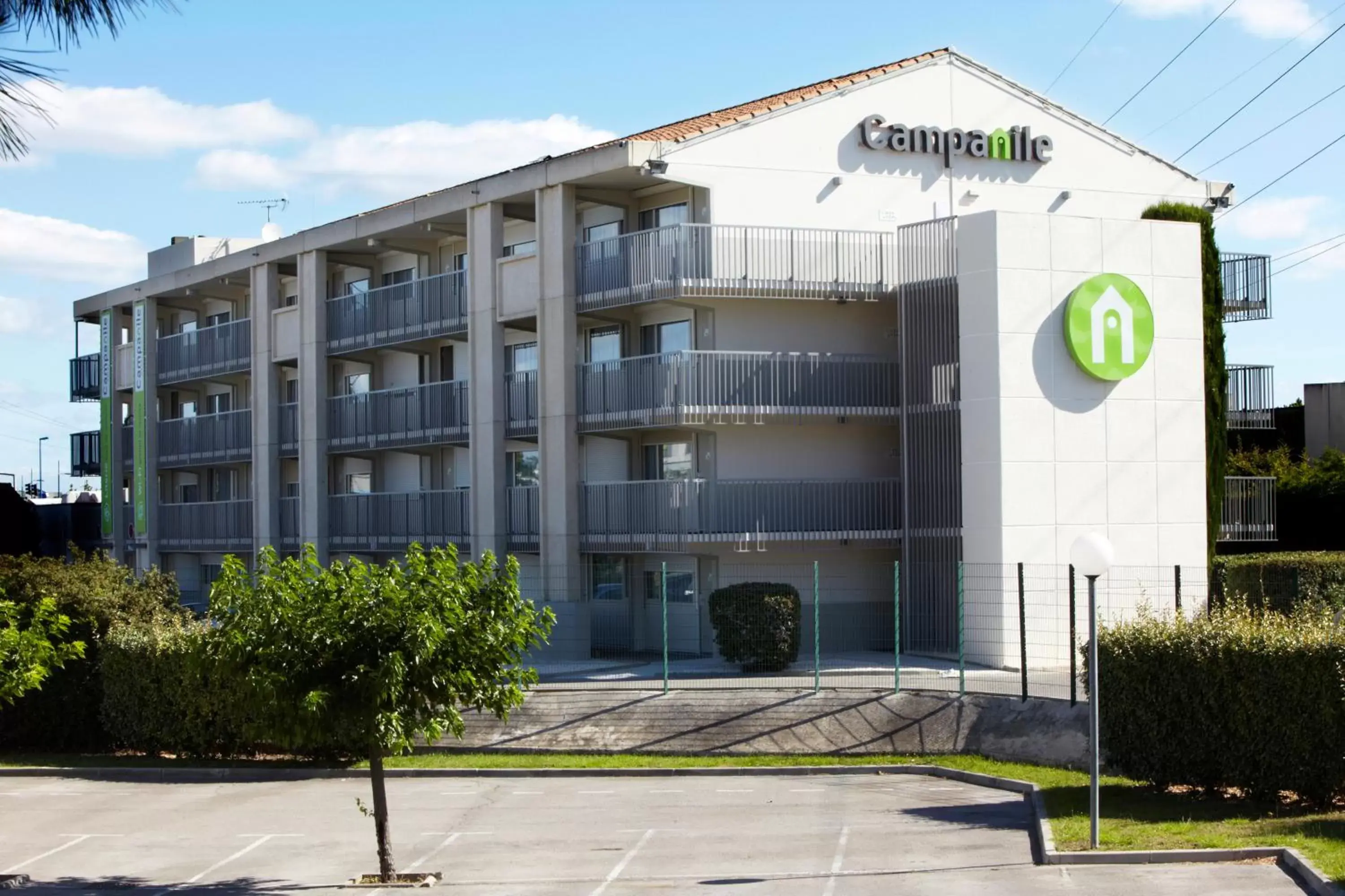 Facade/entrance, Property Building in Campanile Montpellier Est Le Millénaire