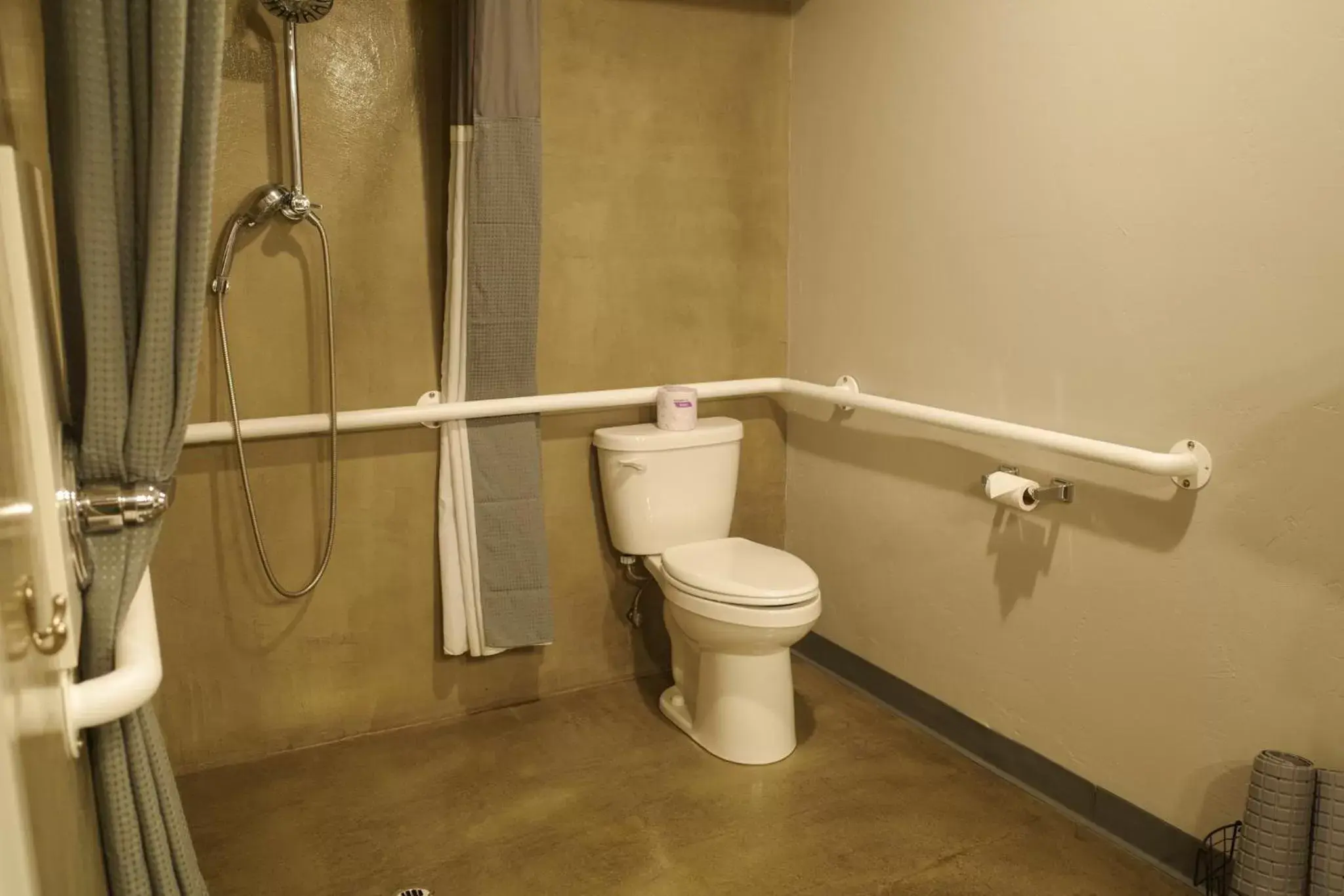 Bathroom in Americana Modern Hotel