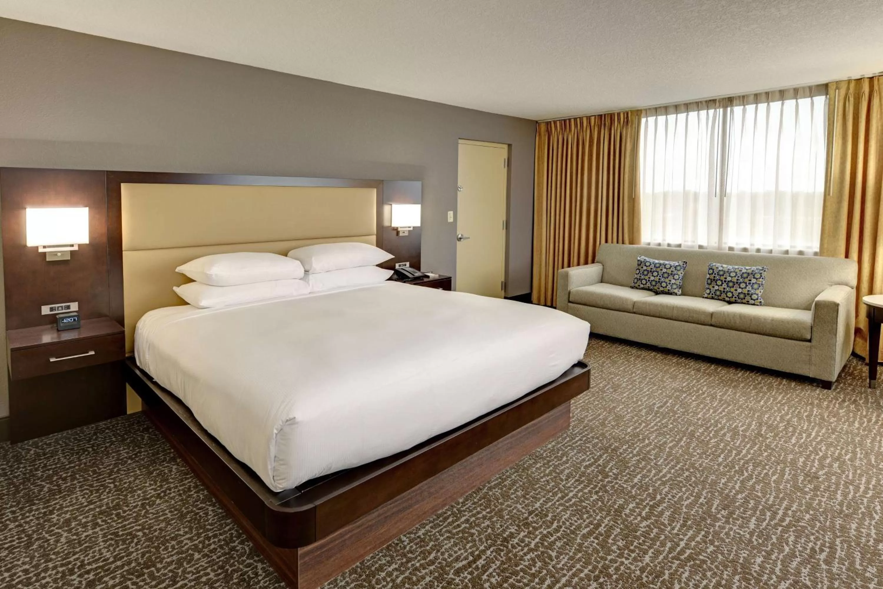 Bed in Hilton Orlando/Altamonte Springs