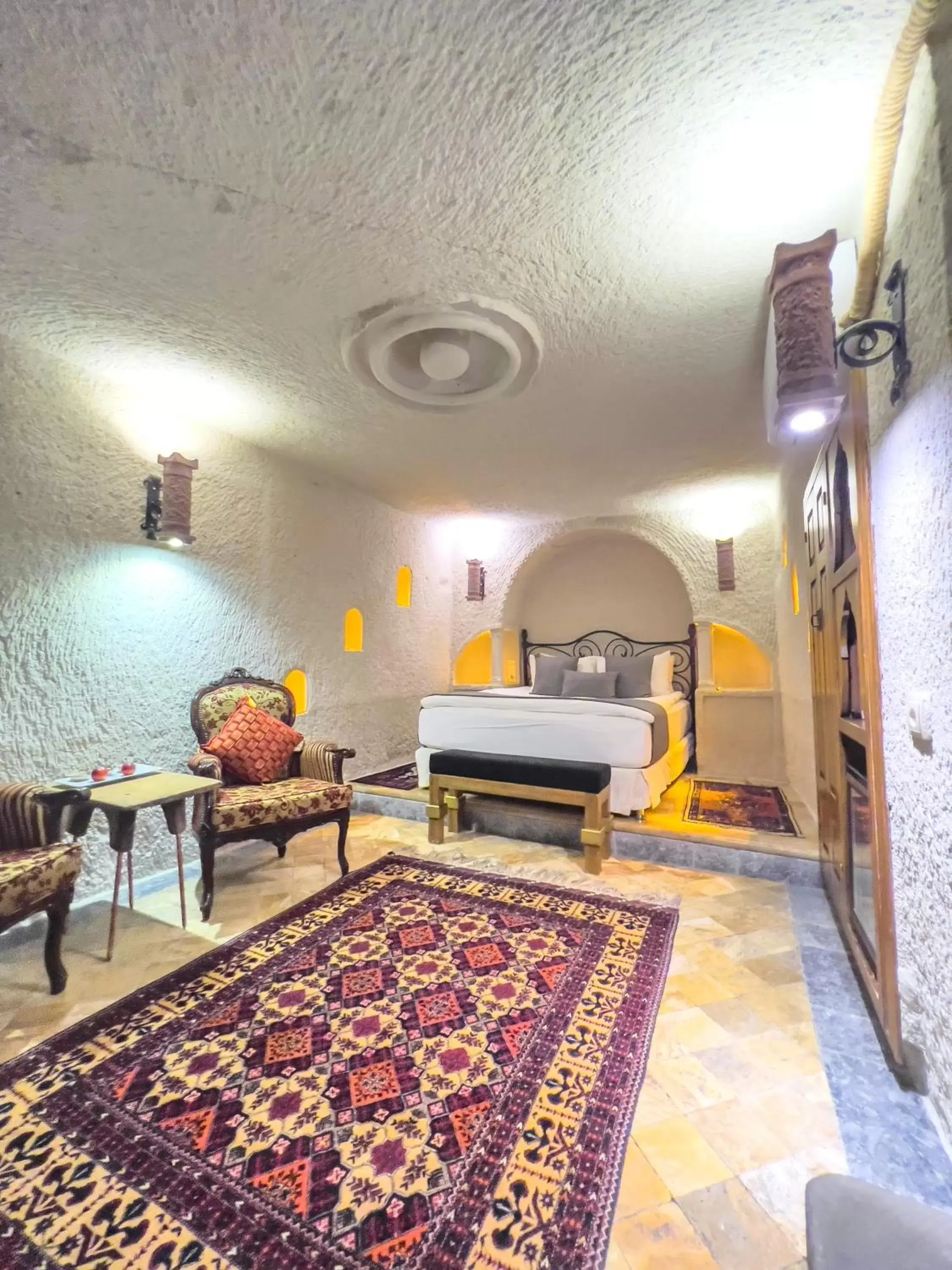 View (from property/room), Seating Area in Local Cave House Hotel