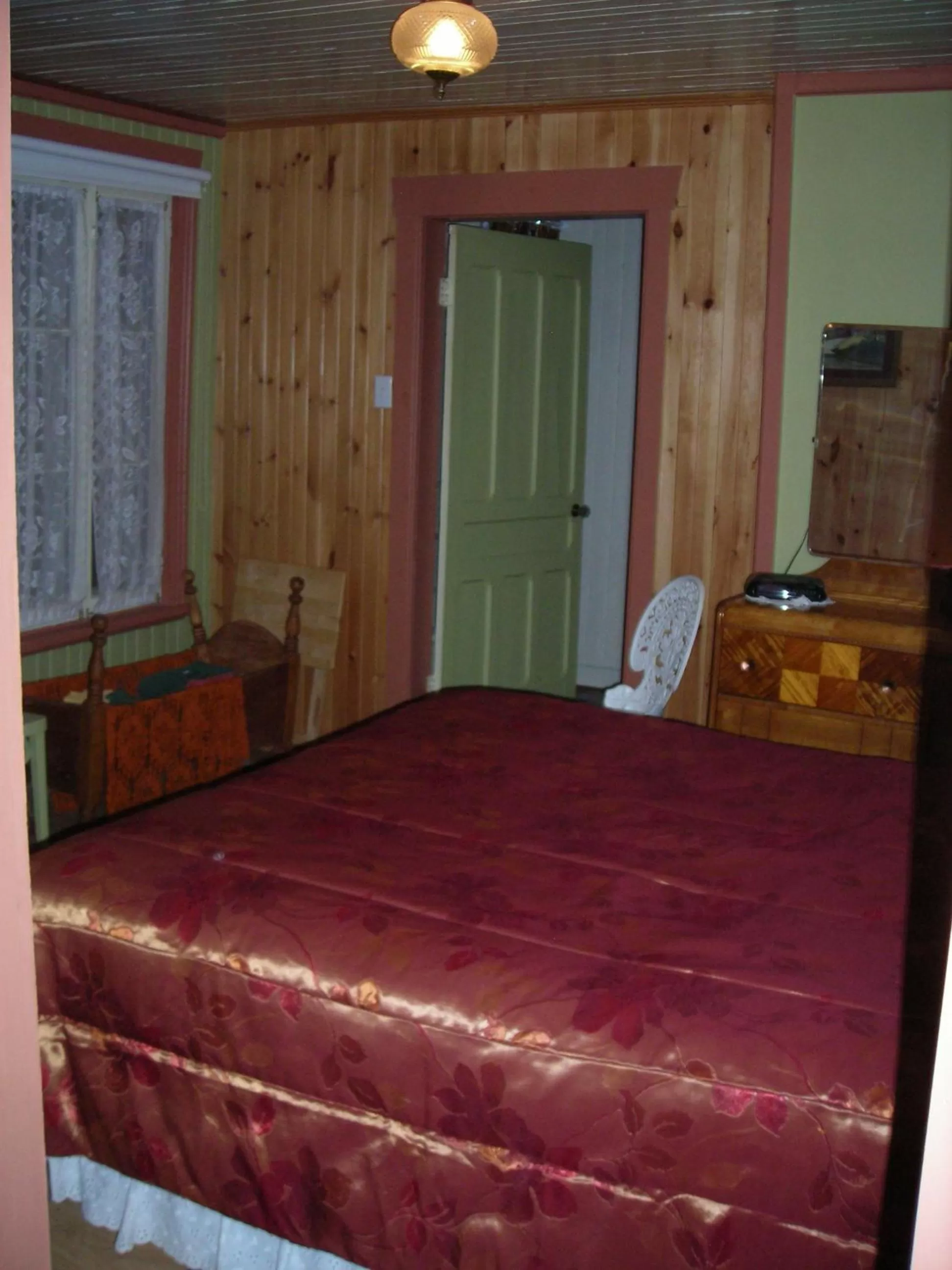 Bed in Gîte des Hauteurs et Café de la place