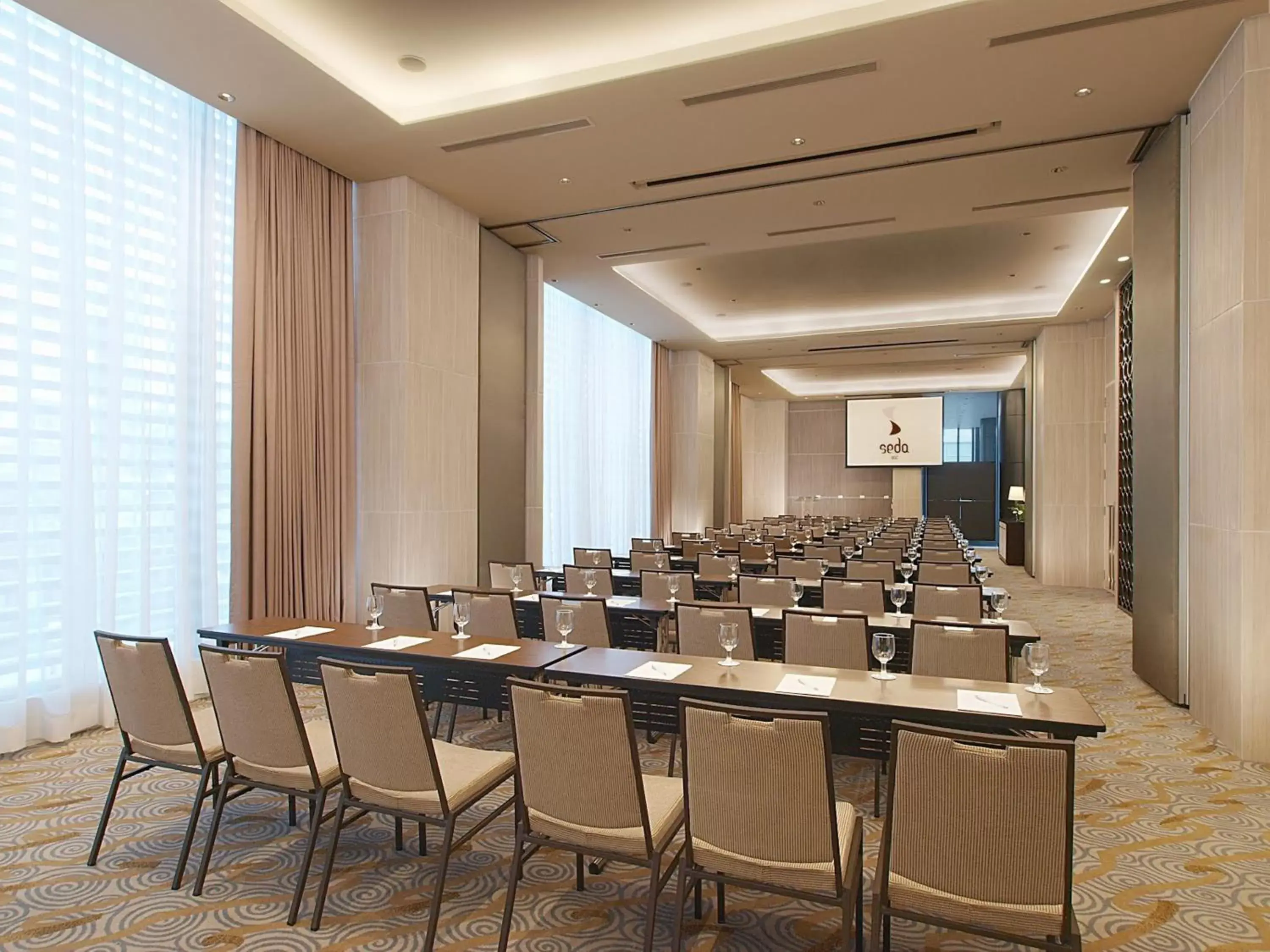 Business facilities in Seda Bonifacio Global City