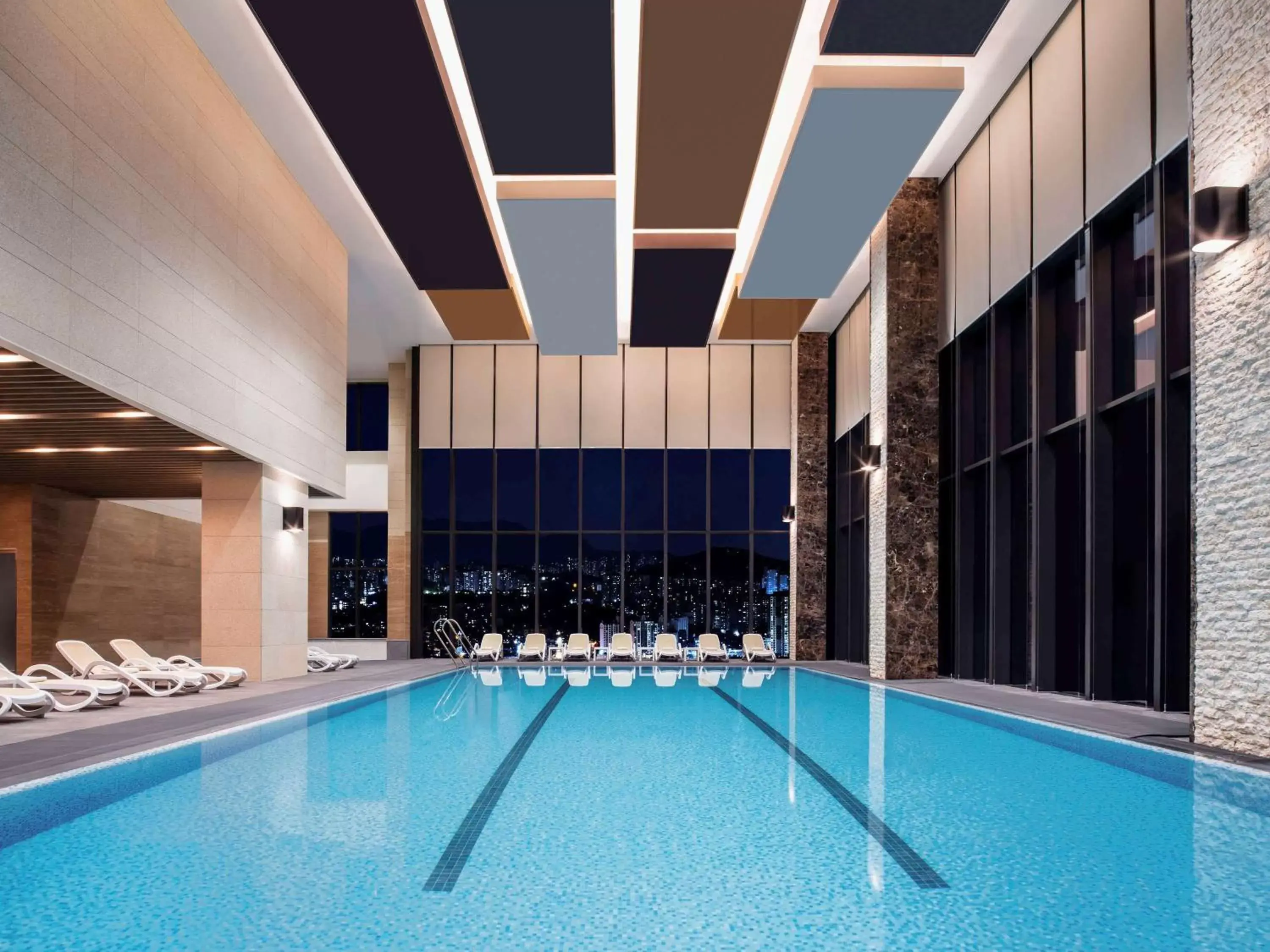 Fitness centre/facilities, Swimming Pool in Grand Mercure Ambassador Hotel and Residences Seoul Yongsan