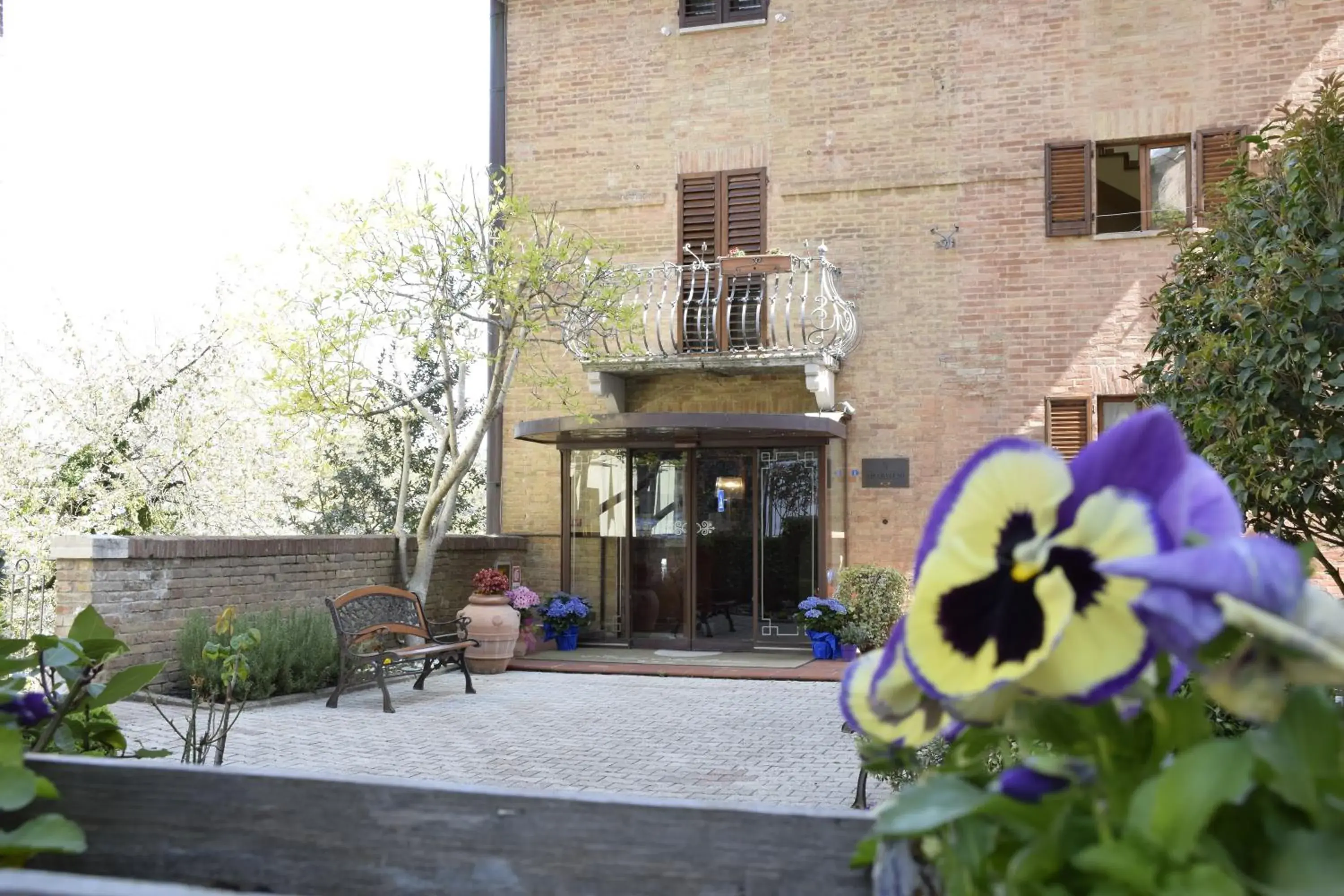 Property building in Hotel Arcobaleno Siena