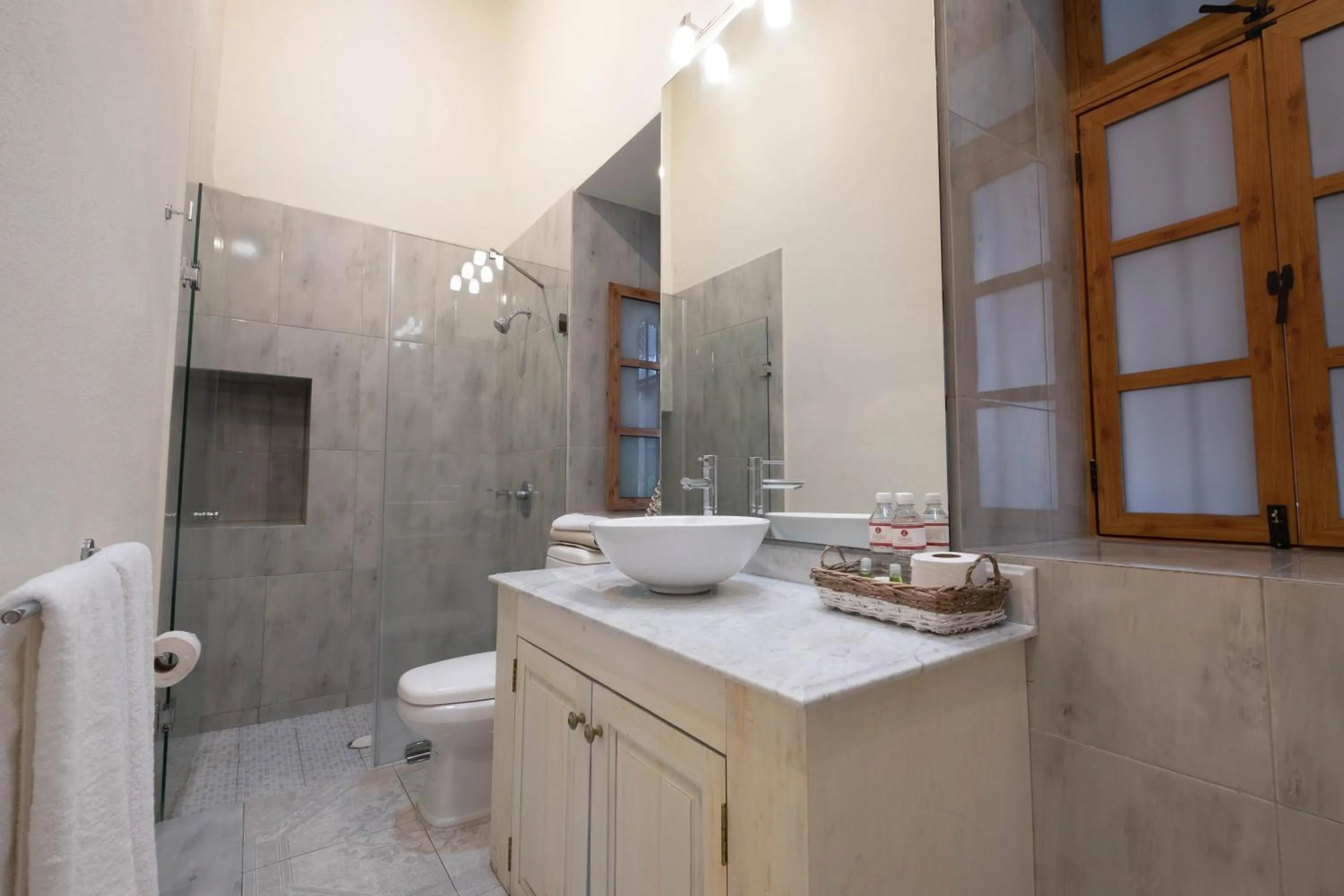 Bathroom in Hotel Layseca