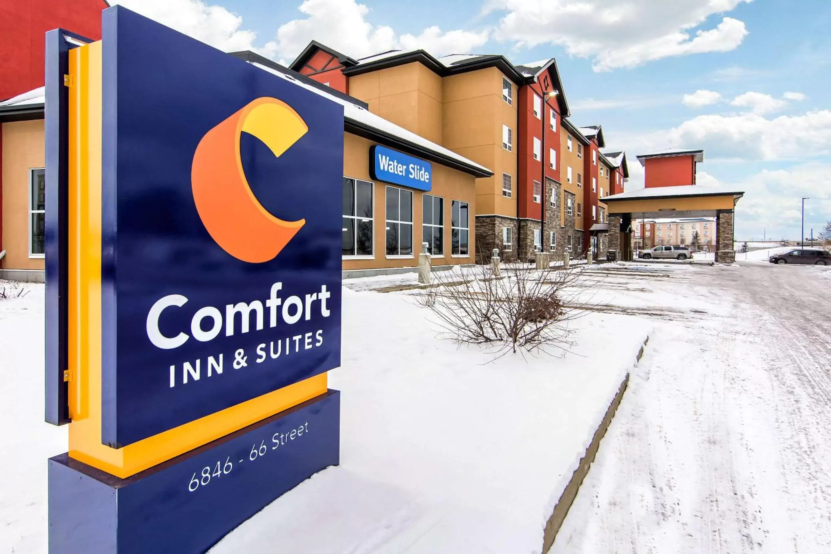 Property Building in Comfort Inn & Suites Red Deer