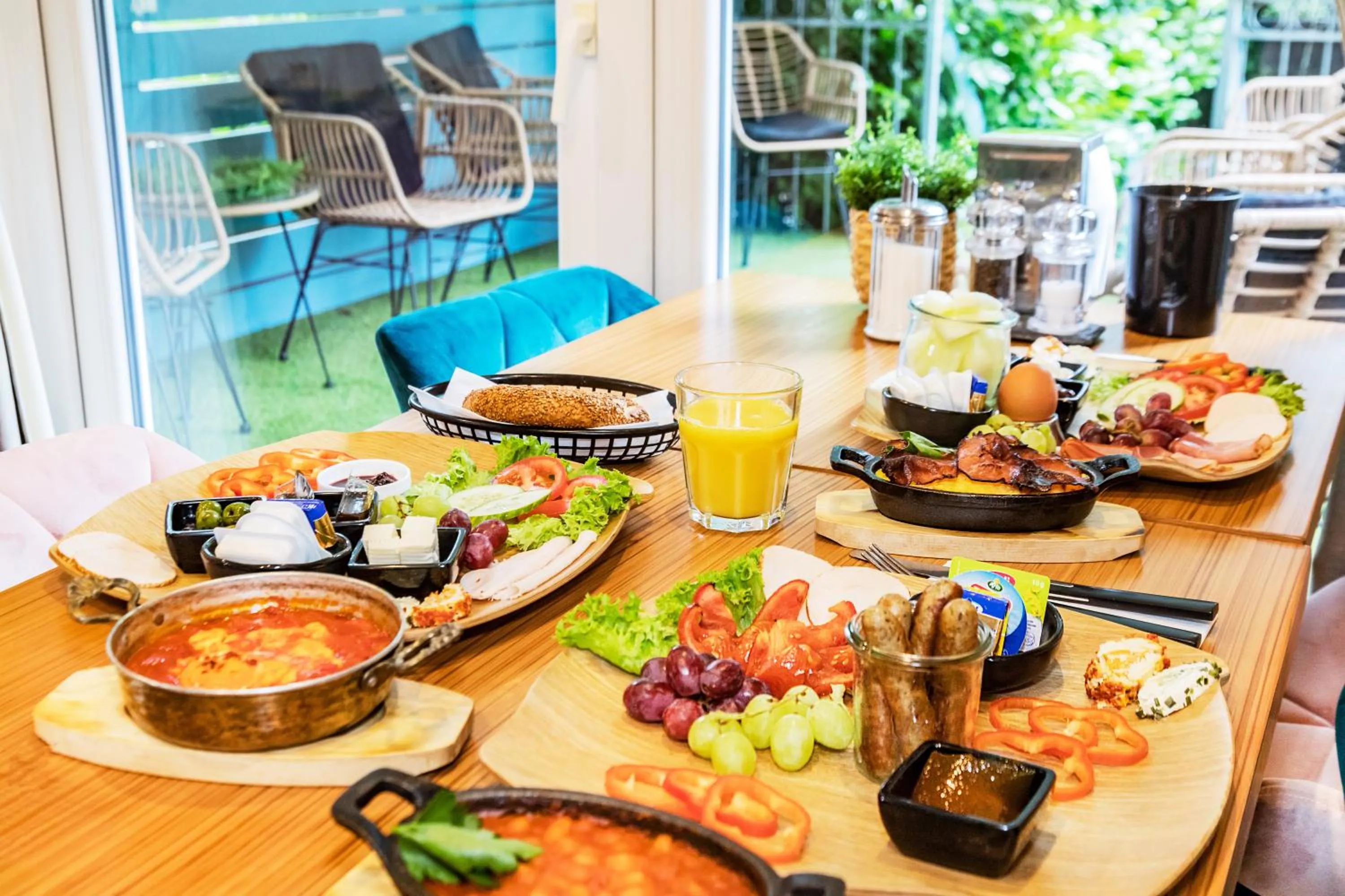 Food and drinks in Hotel Fürst Garden