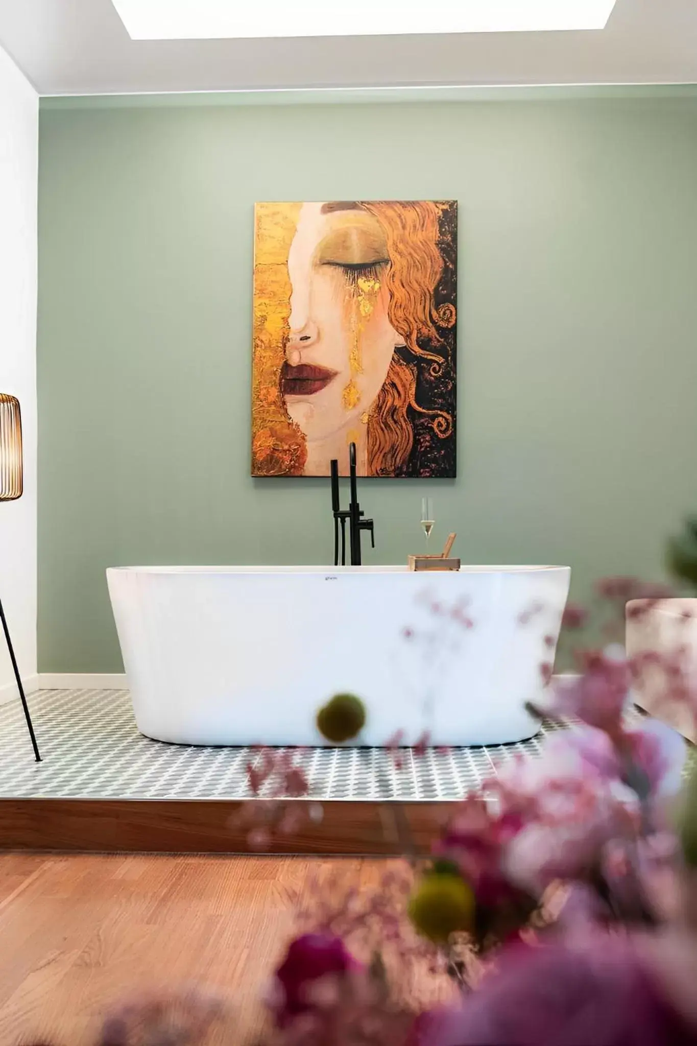 Bath in MareLuna Rooms Bath in MareLuna Rooms