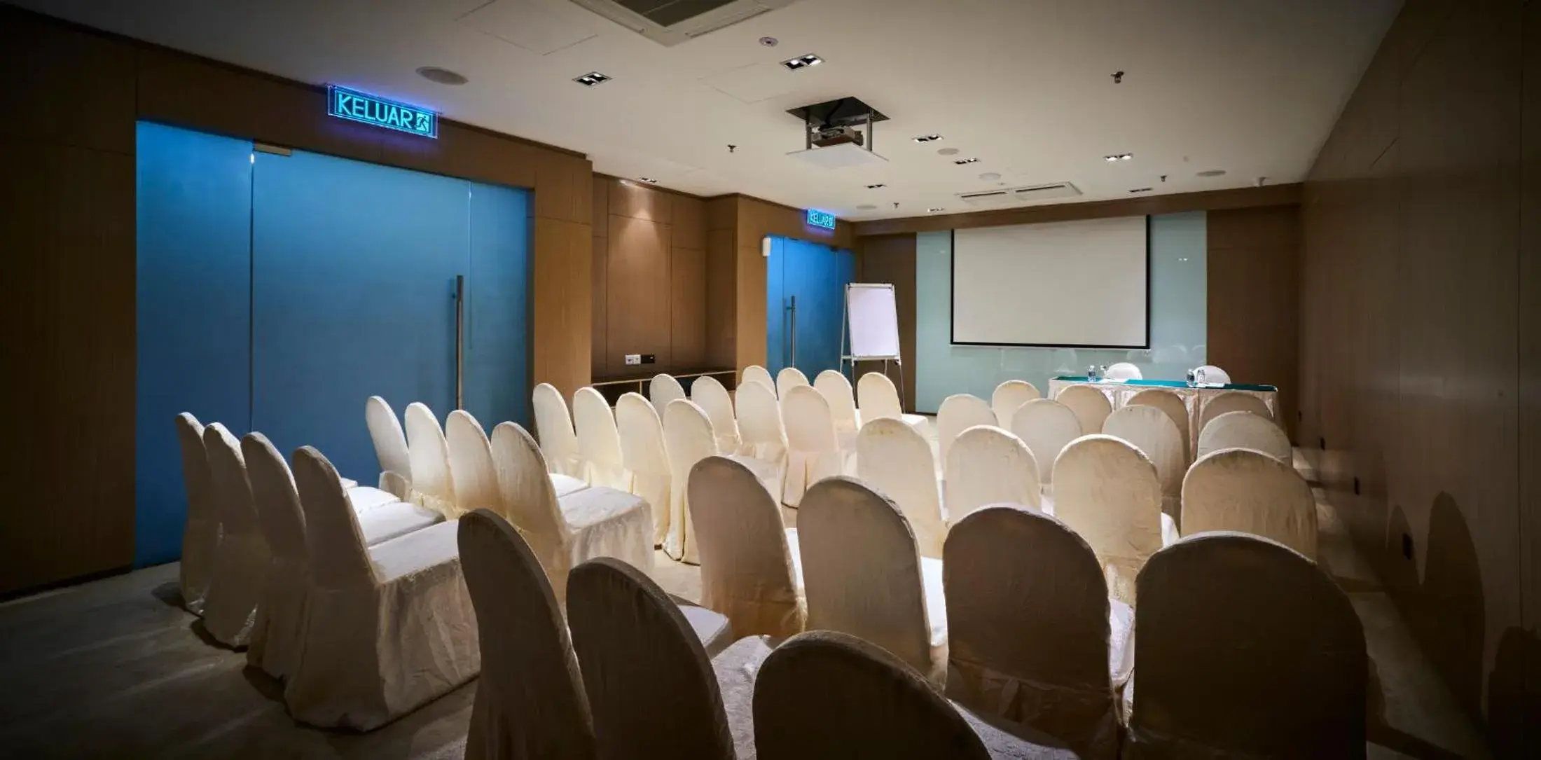 Meeting/conference room in d'Sora Boutique Business Hotel