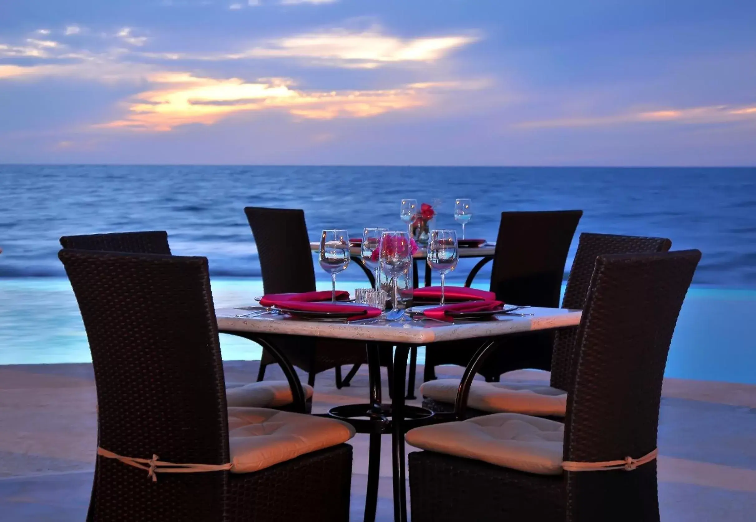 Restaurant/Places to Eat in Park Royal Beach Mazatlán