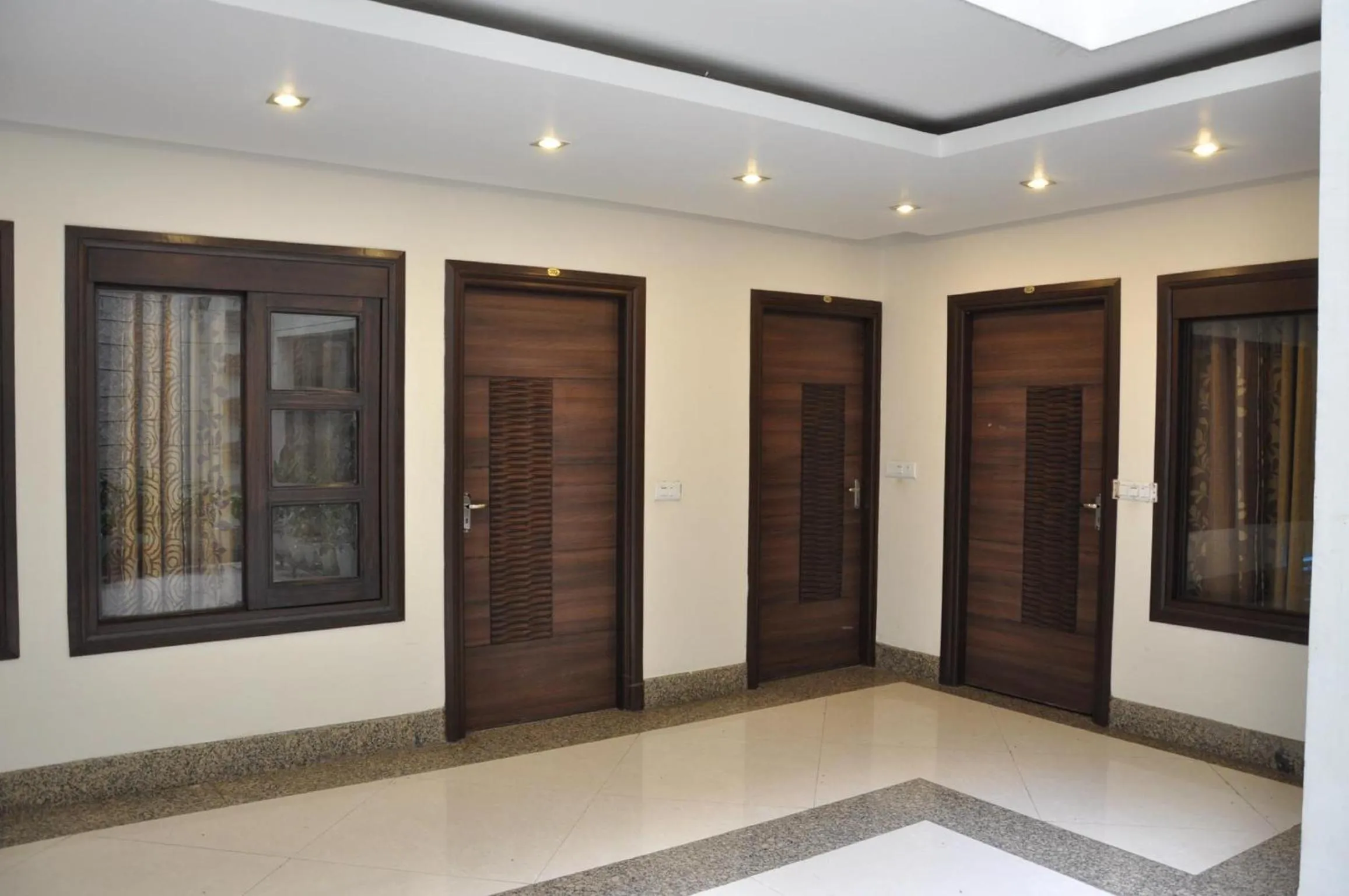 Area and facilities in Hotel Diamond Inn