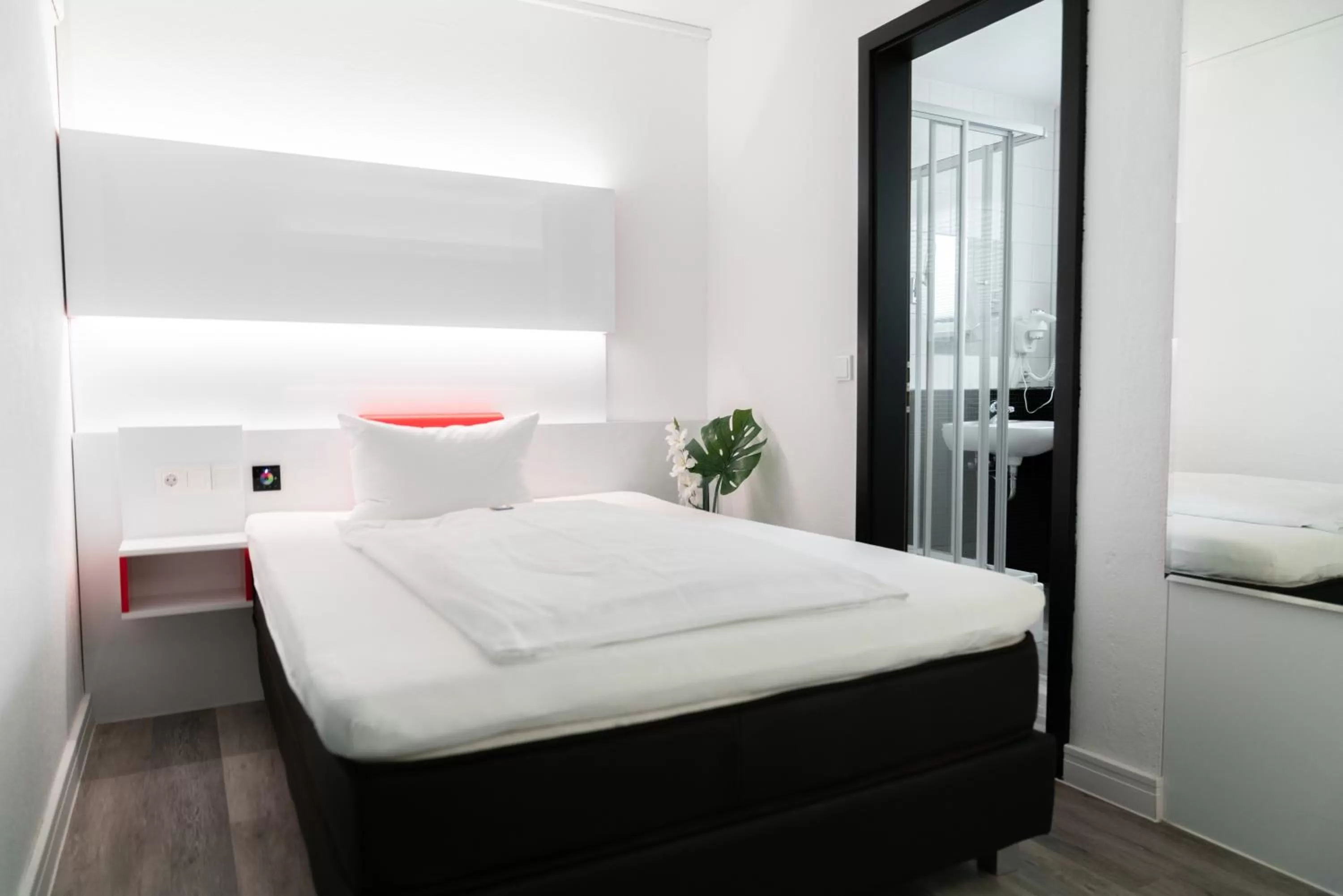 Photo of the whole room, Bed in Hotel Andante Rust