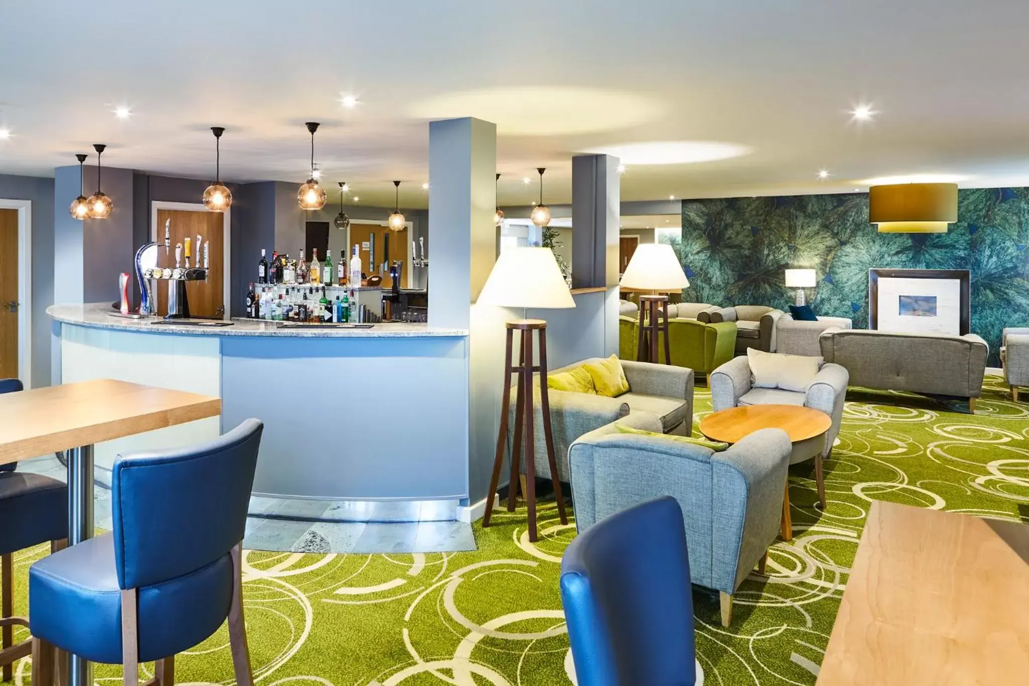Restaurant/places to eat, Lounge/Bar in Mercure Newbury West Grange Hotel