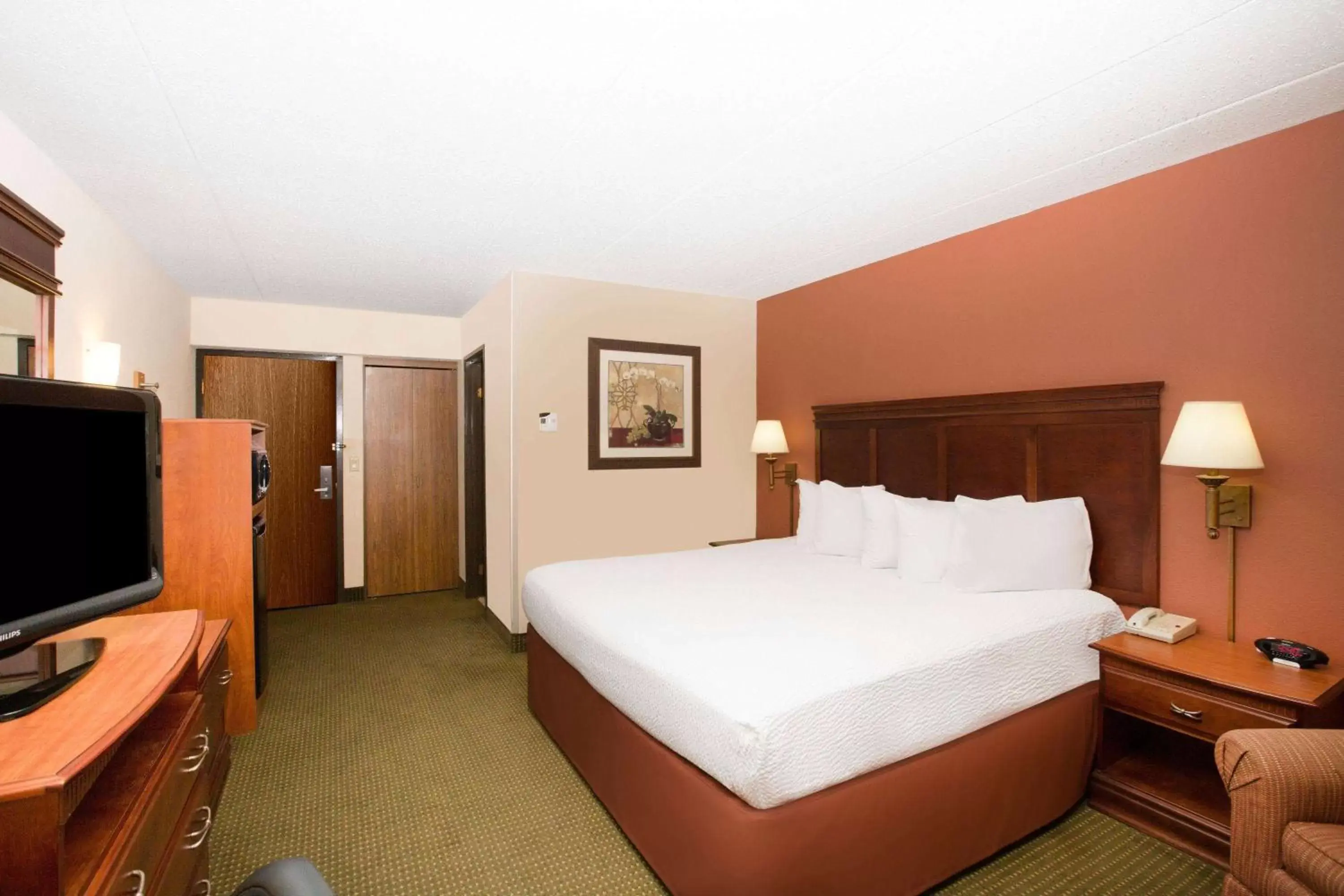 Photo of the whole room, Bed in AmericInn by Wyndham Omaha