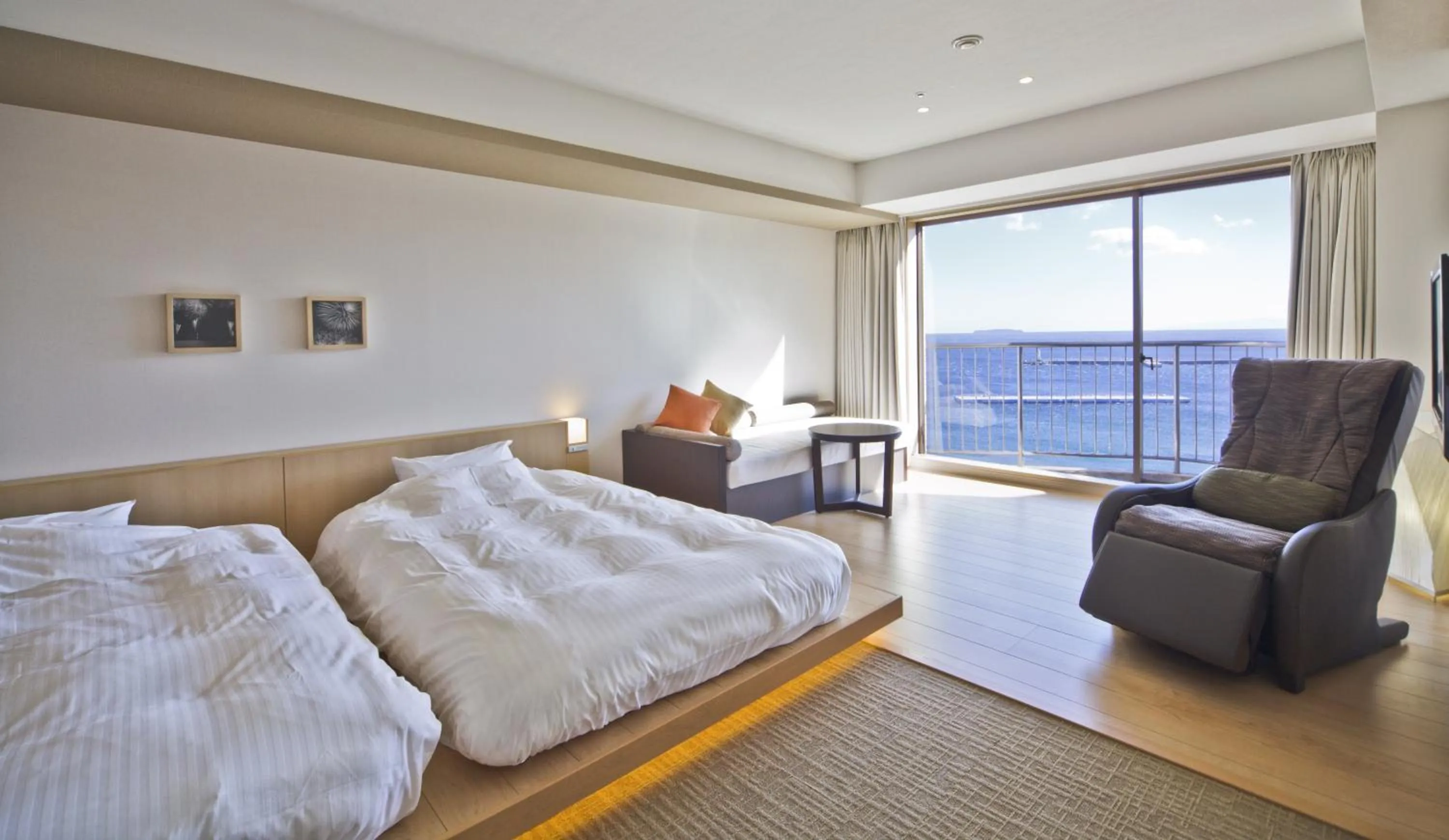 Day, Bed in Atami Seaside Spa & Resort